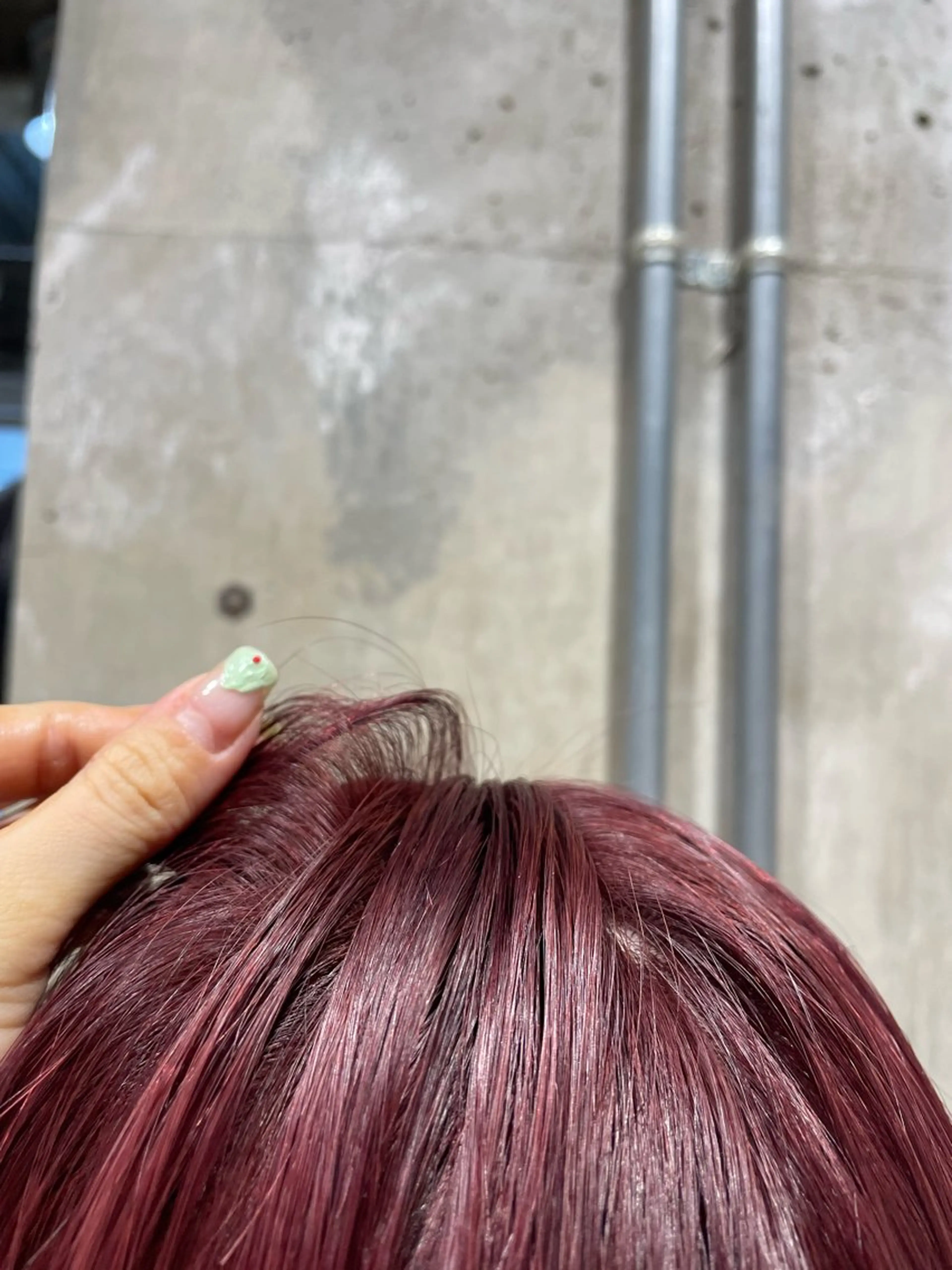 ショート カラー ブリーチ ワタナベ アオイのヘアスタイル