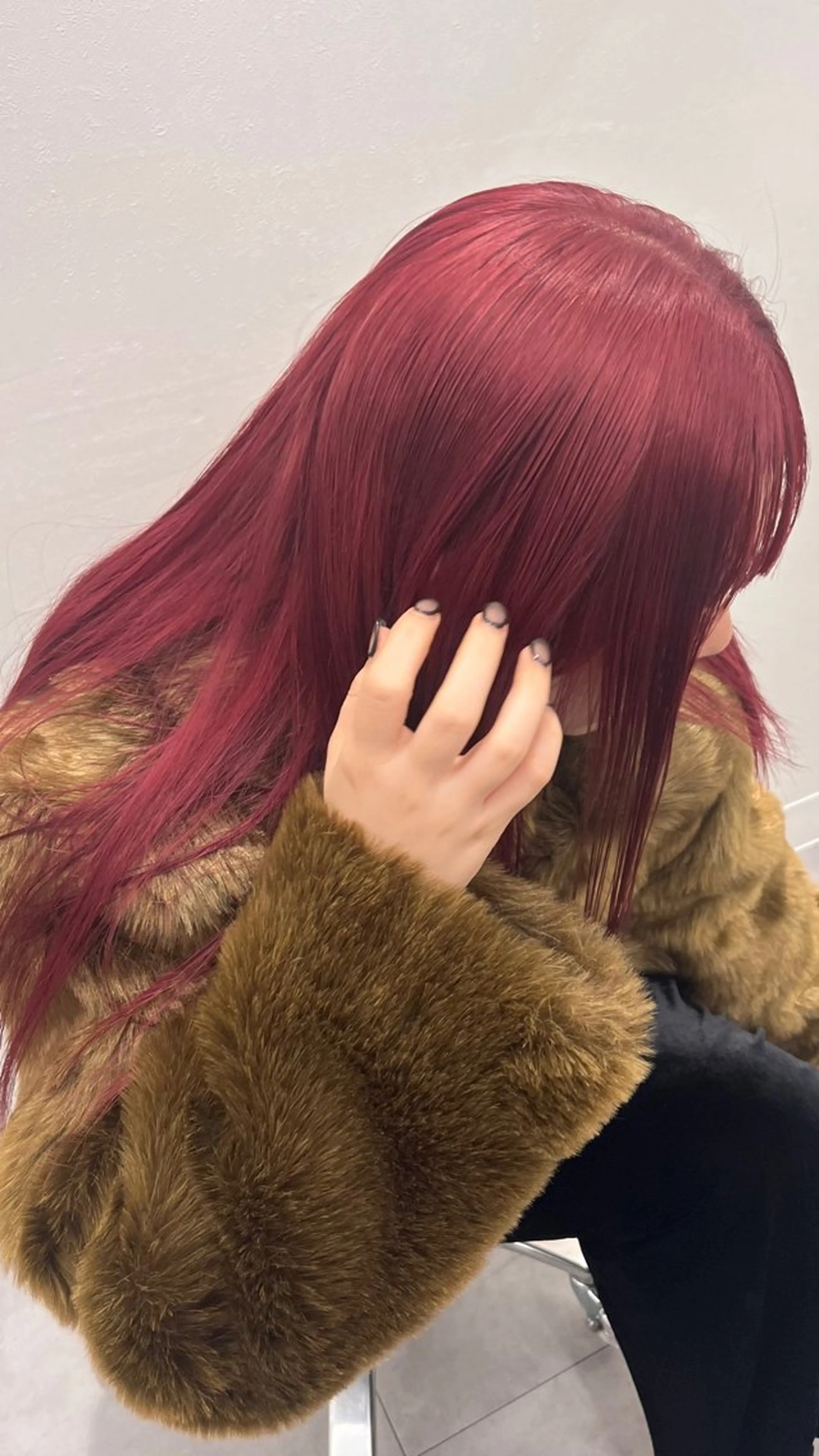 ロング カラー ブリーチ レッドカラー thee所属・渡邊 ひかるのヘアスタイル