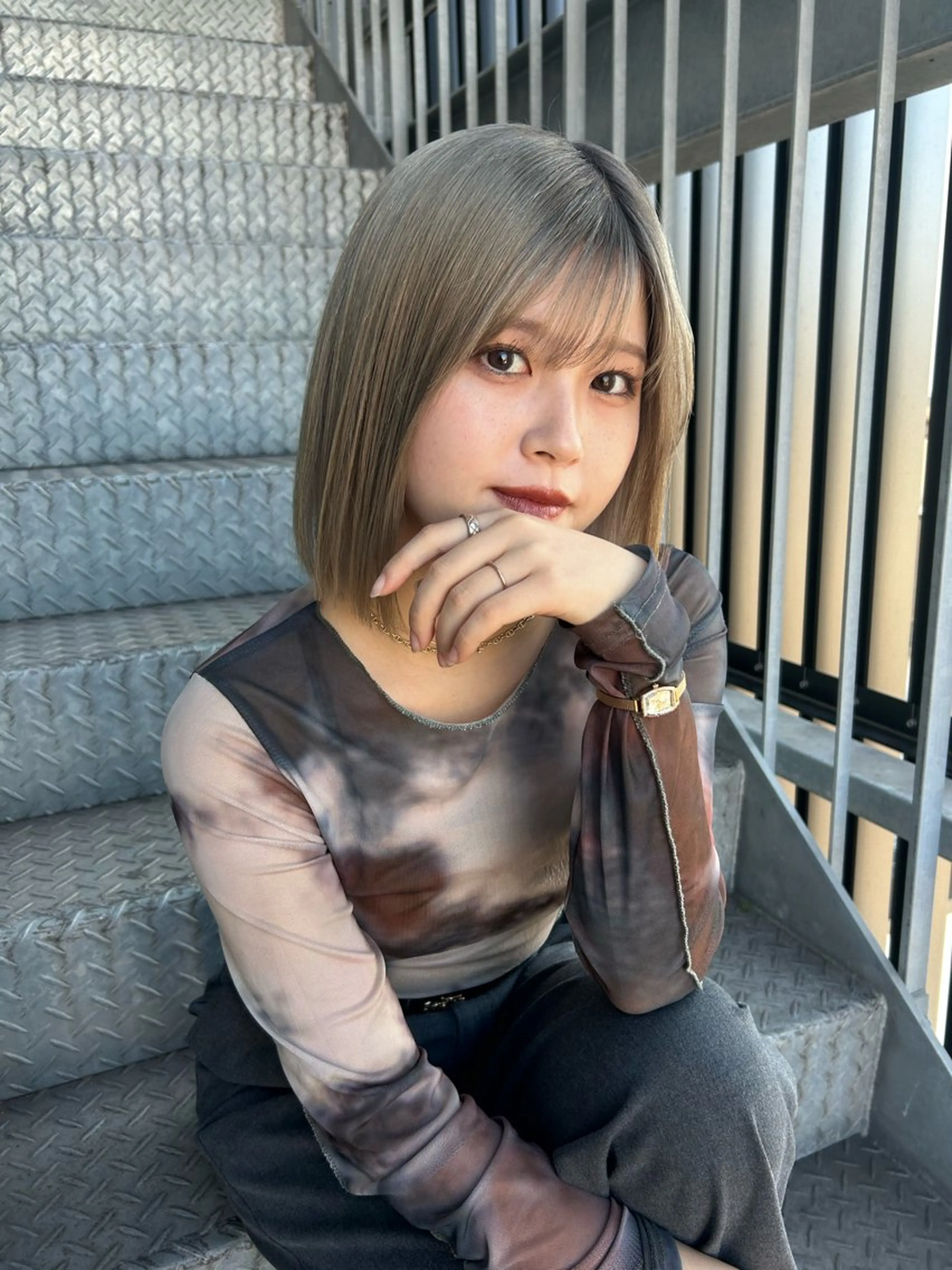 ミディアム カラー ブリーチ ハイトーンカラー トリートメント VISUALIST所属・小倉/レイヤー/ 顔周りカット/naoのヘアスタイル