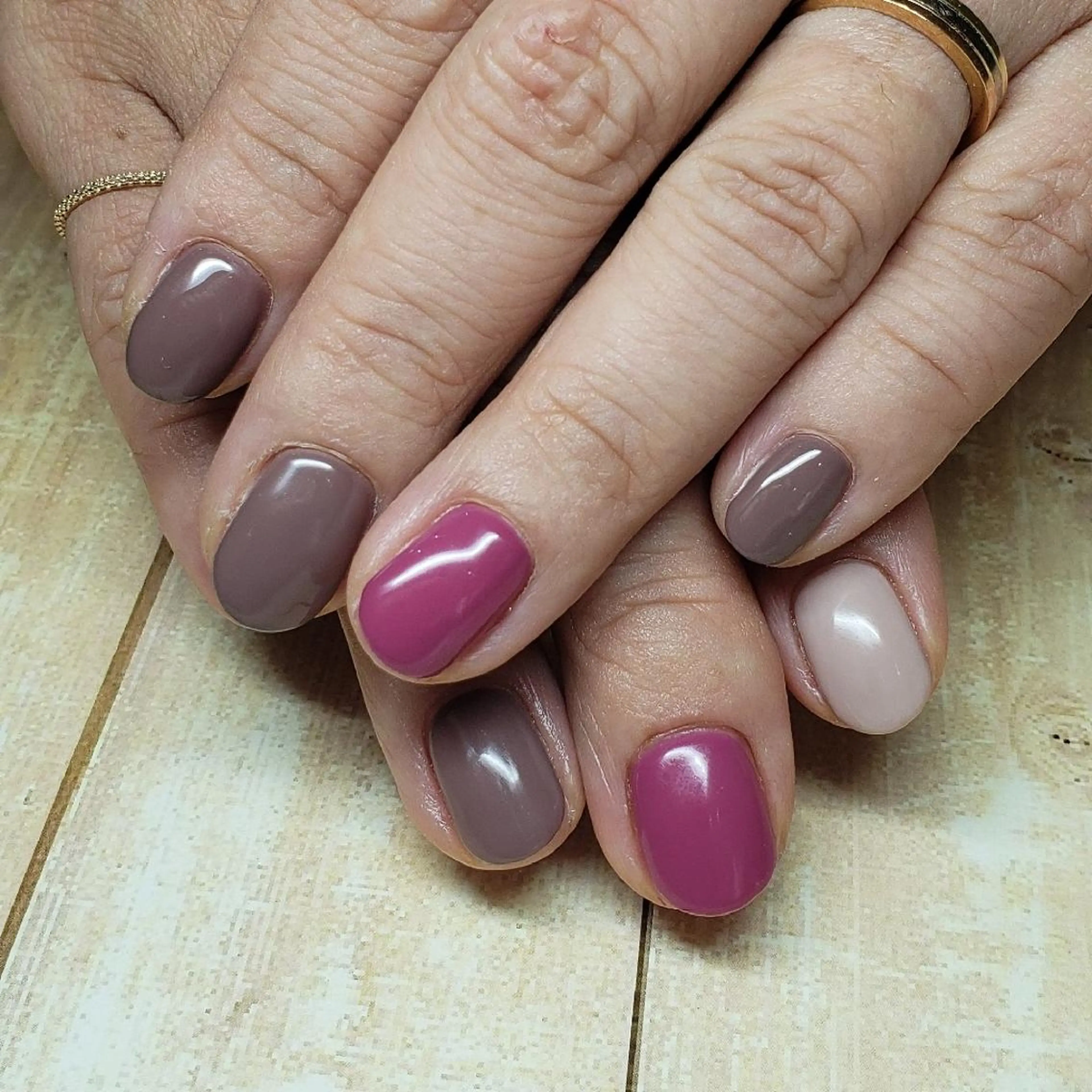 ネイル ワンカラーネイル ハンドネイル ビジュード ネイルのネイルデザイン