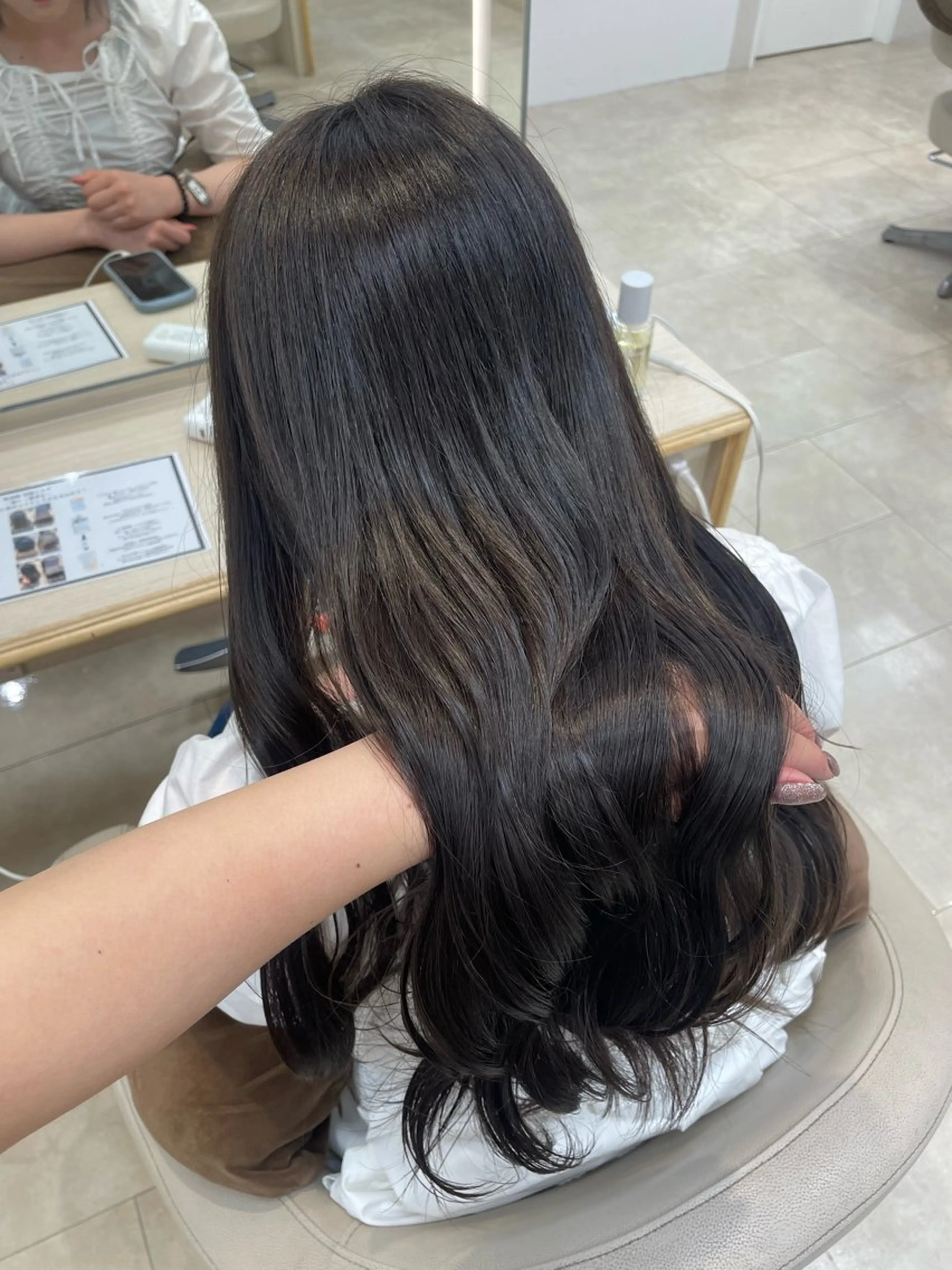 ロング カラー 透明感ワンカラー 🎀髪質改善/AOのヘアスタイル
