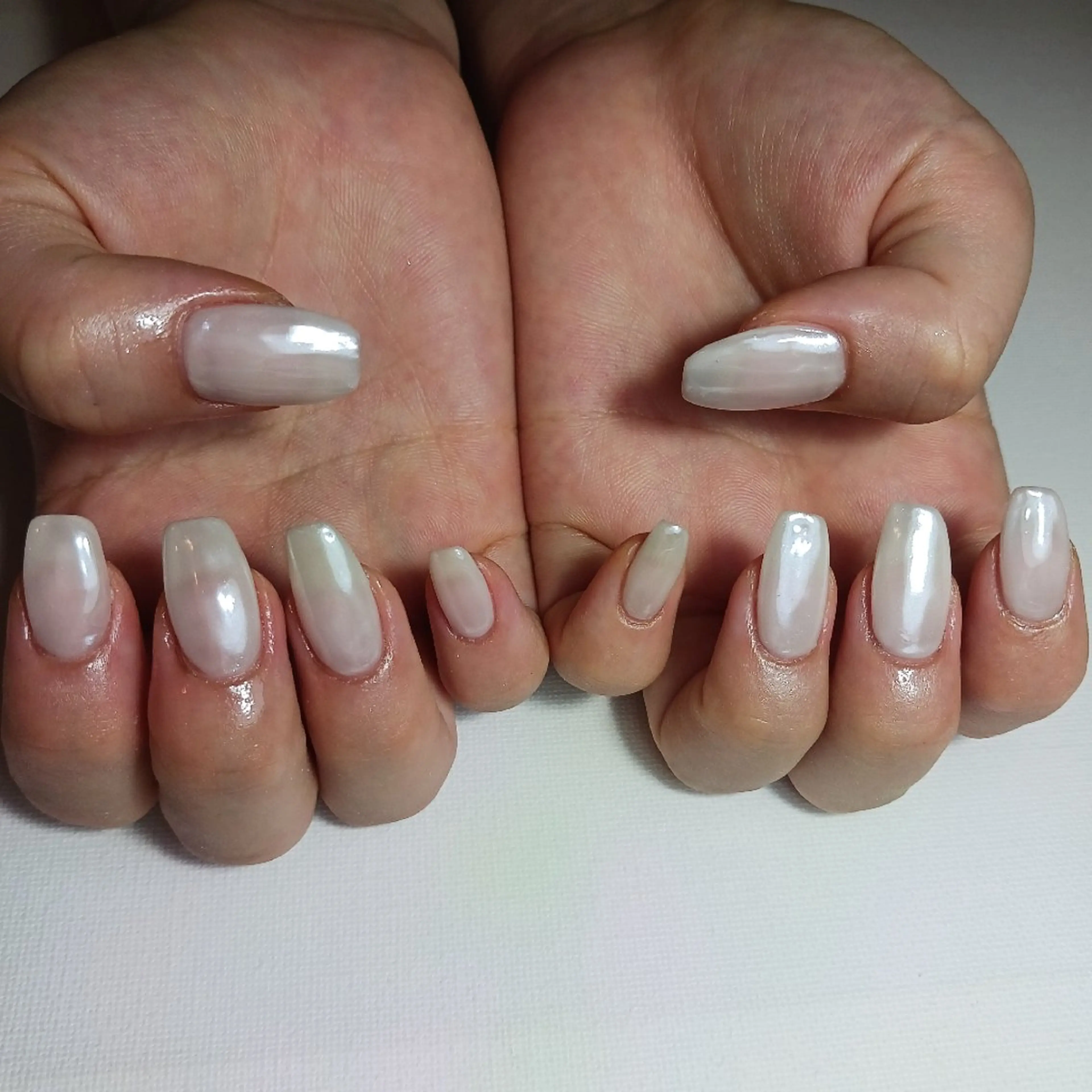 ネイル オーロラネイル ジェルネイル 持ち込み ショートネイル ホワイト ハンドネイル owlnail /持込みデザイン専門のネイルデザイン