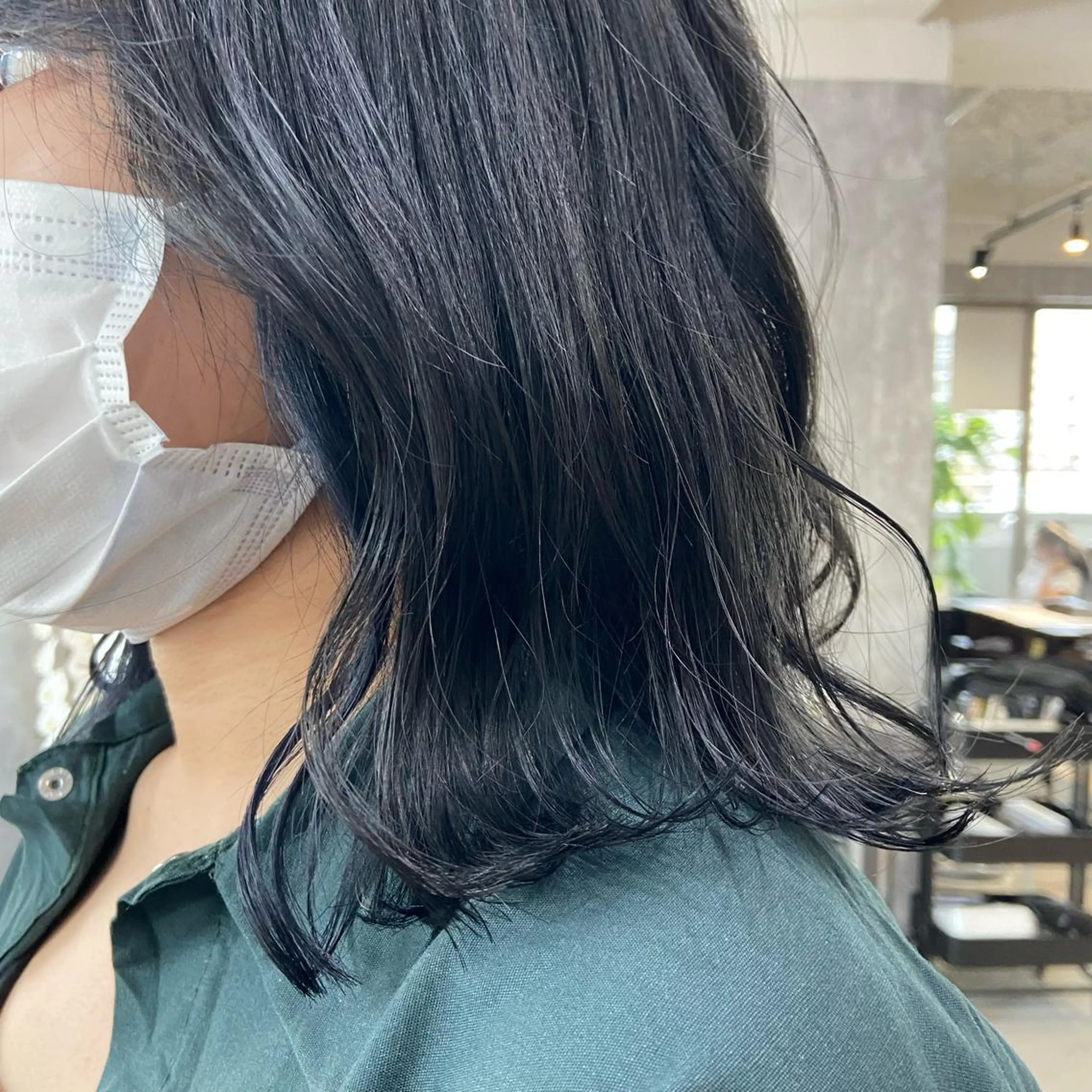 ミディアム カラー ヘアアレンジ ブルーカラー ネイビーカラー TIDEHAIR SHIHOのヘアスタイル
