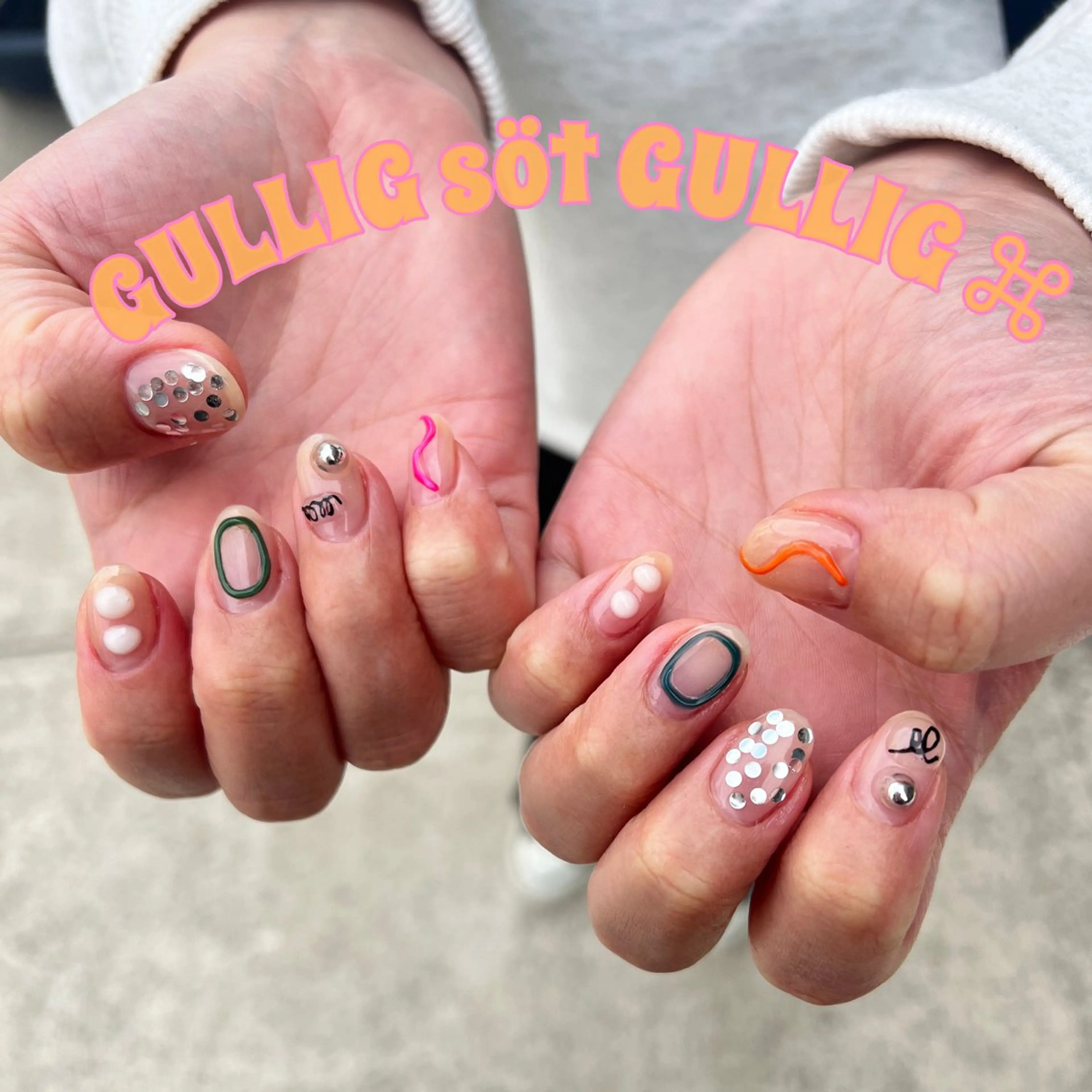 ネイル GULLIG söt GULLIGのネイルデザイン