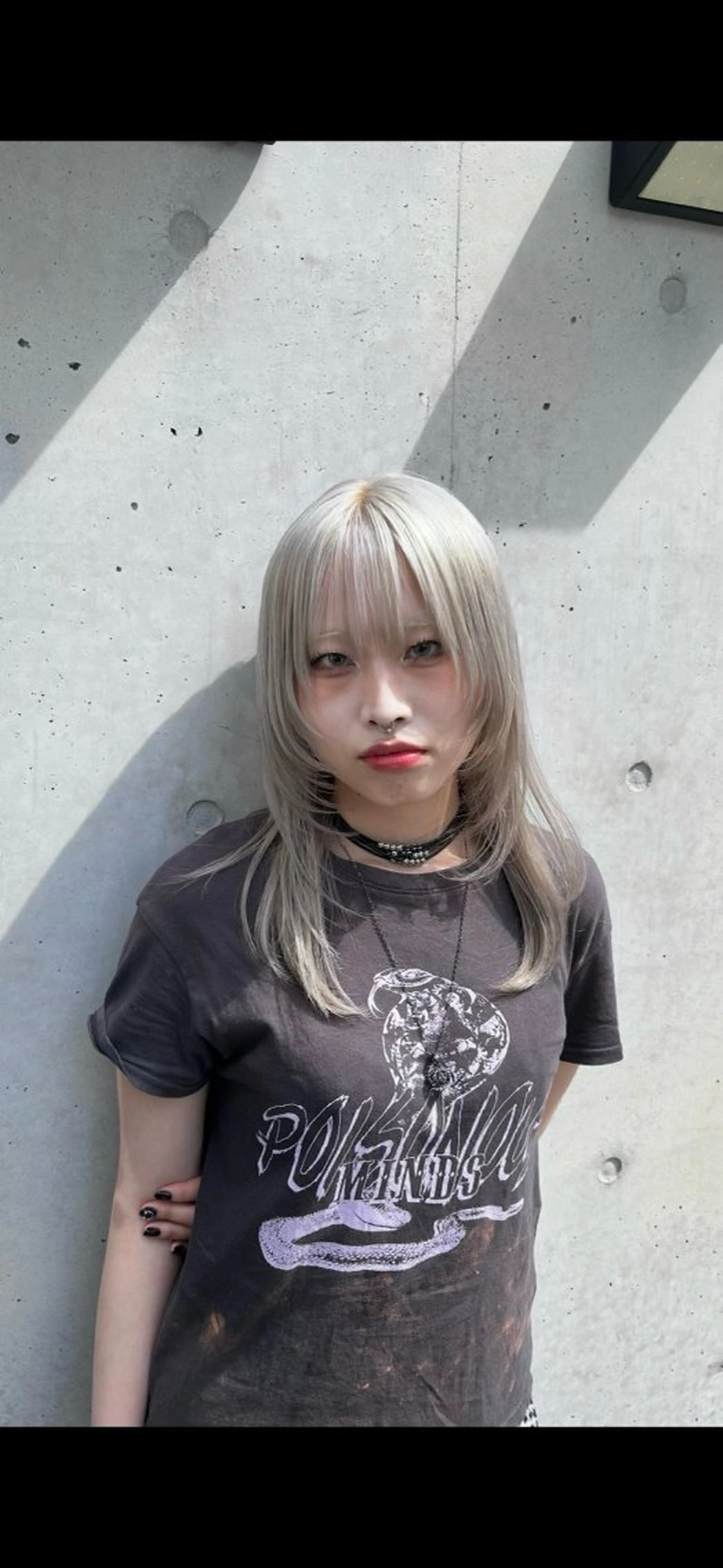 セミロング カラー ヘアカラー iris名駅 ハイトーンブリーチ【イリス】所属・閼伽井 誇和のヘアスタイル