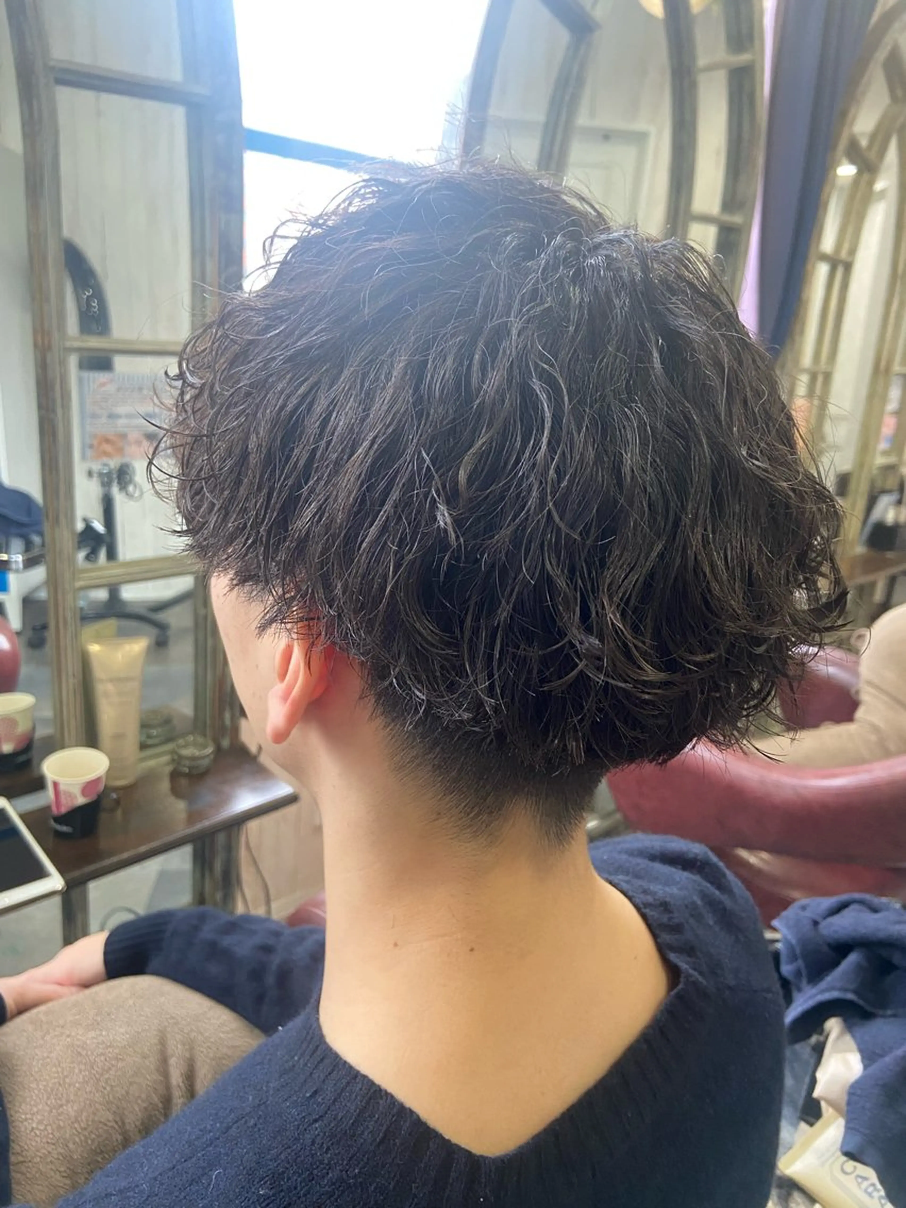 ショート パーマ メンズ メンズパーマ 波巻きパーマ カット パーマ カットパーマ✂️ 小坂田玲亜のヘアスタイル