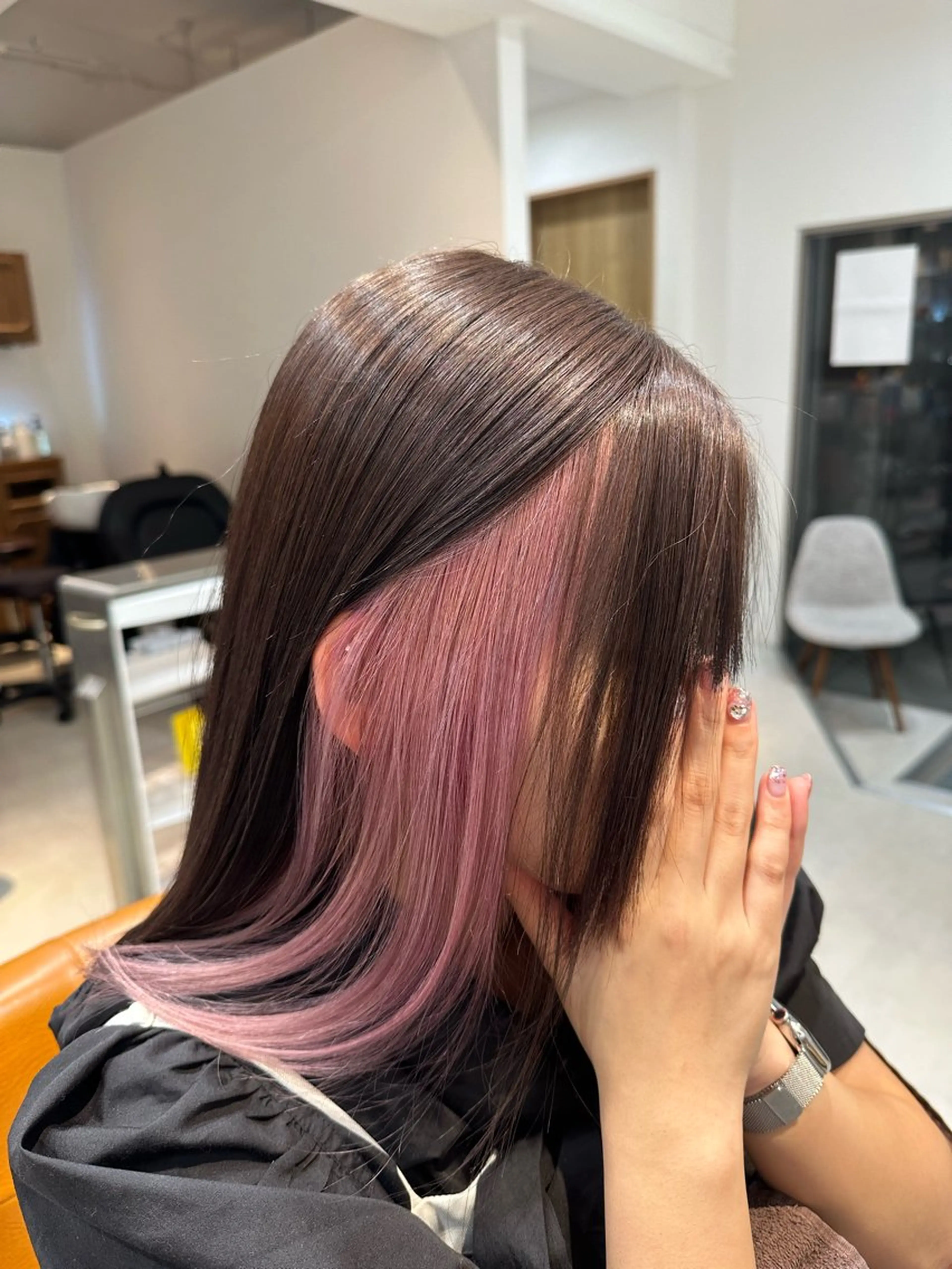 セミロング カラー ピンクカラー レイヤーカット/ 堺 健人のヘアスタイル