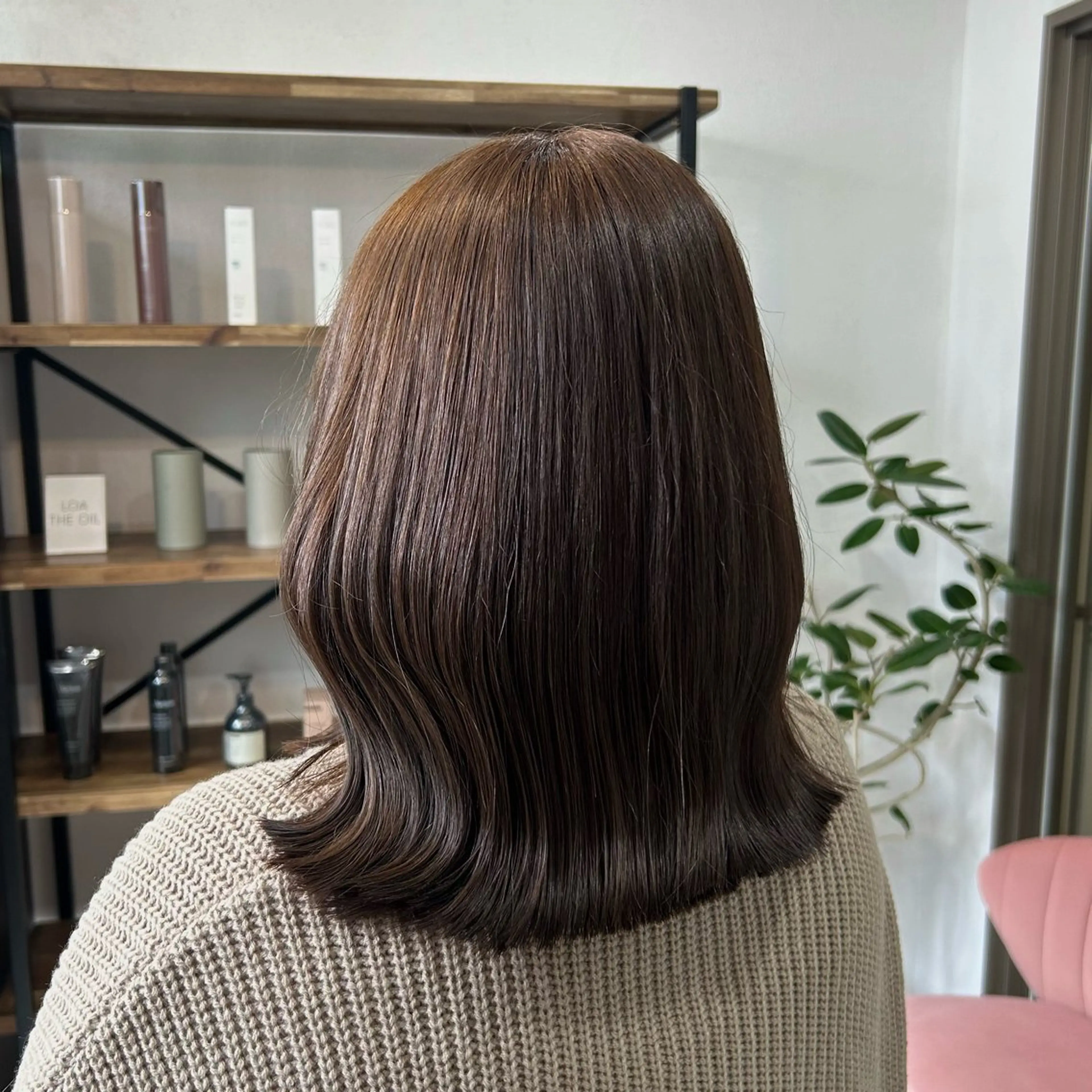 ミディアム カラー カット ヘアカラー トリートメント 3tuba Nahoのヘアスタイル