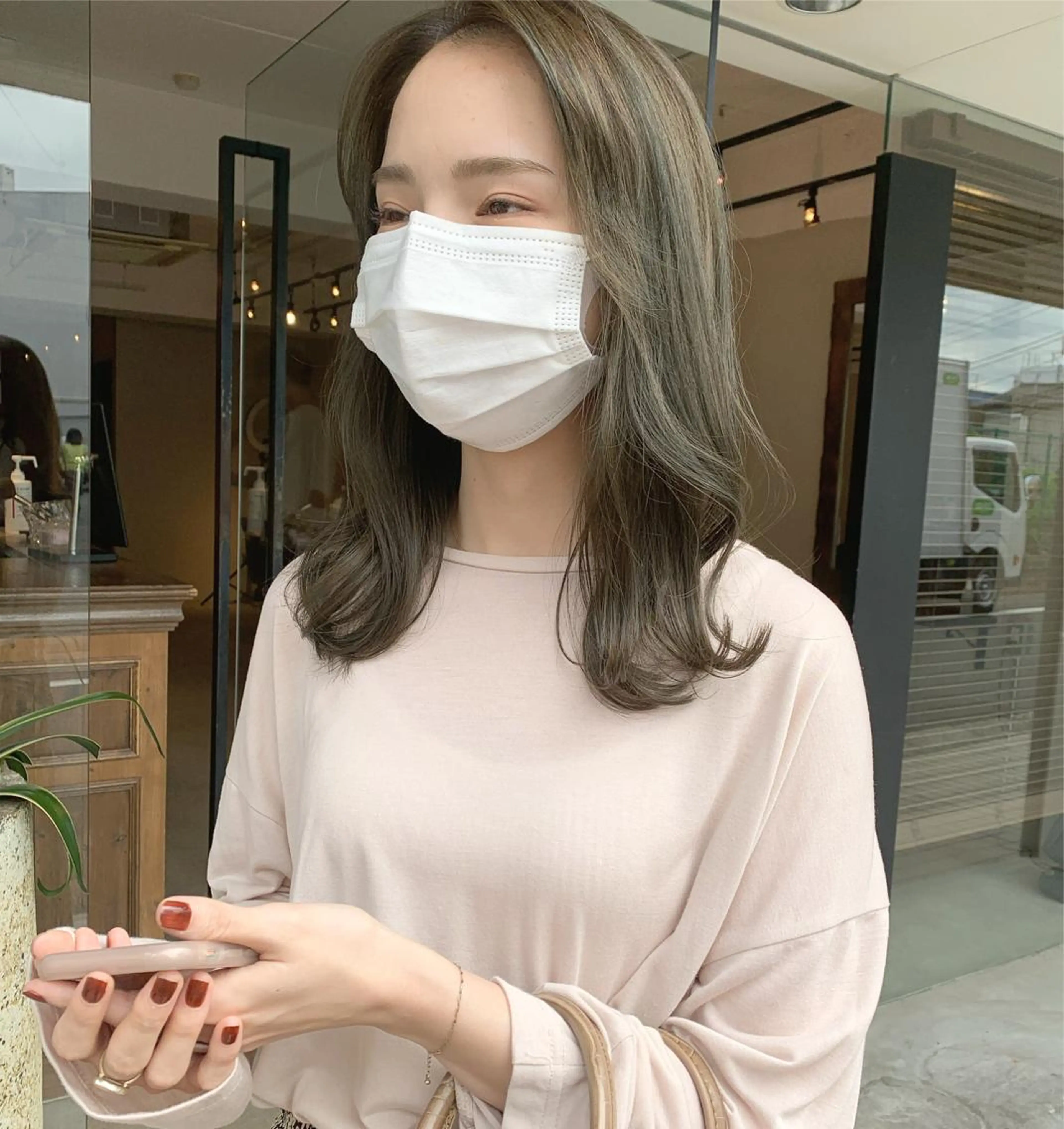 セミロング カラー カット ヘアカラー トリートメント ヘッドスパ 透明感/オリーブ/ グレージュ/YUKAのヘアスタイル