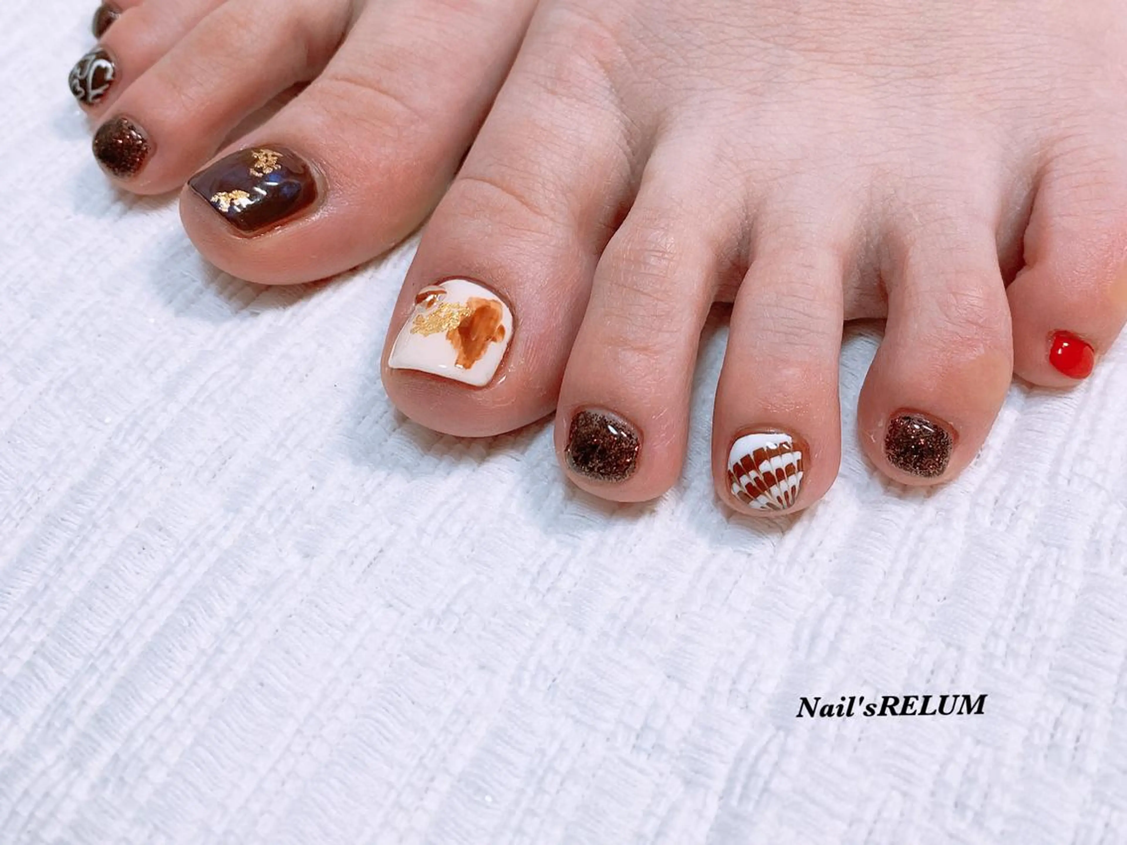 ネイル バレンタイン ハンドネイル THECOLORS所属・近貞 莉奈のネイルデザイン