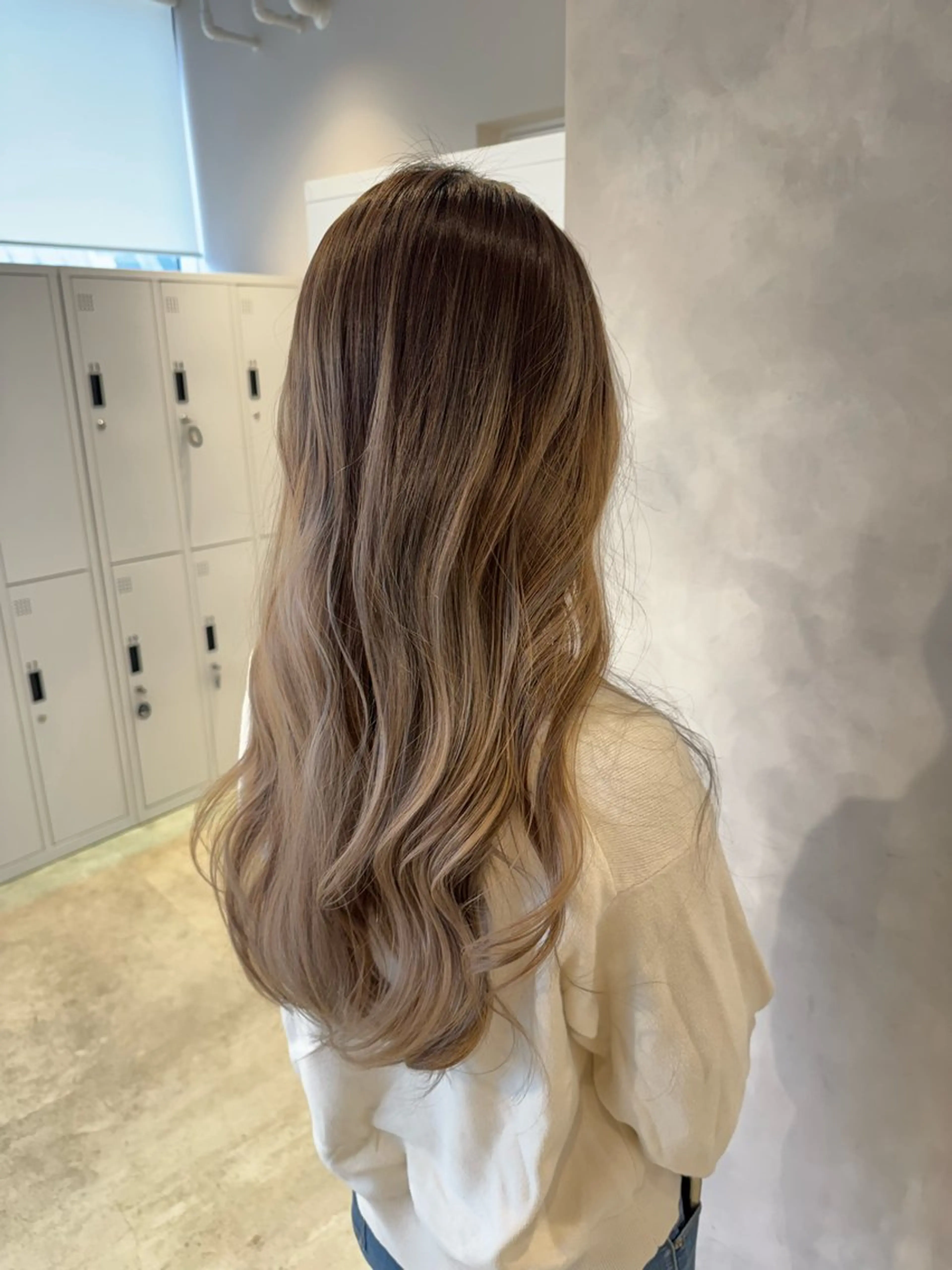 カラー バレイヤージュ ブリーチ カット ヘアカラー トリートメント 透明感カラー✨艶髪 制作🌱山根あゆみのヘアスタイル