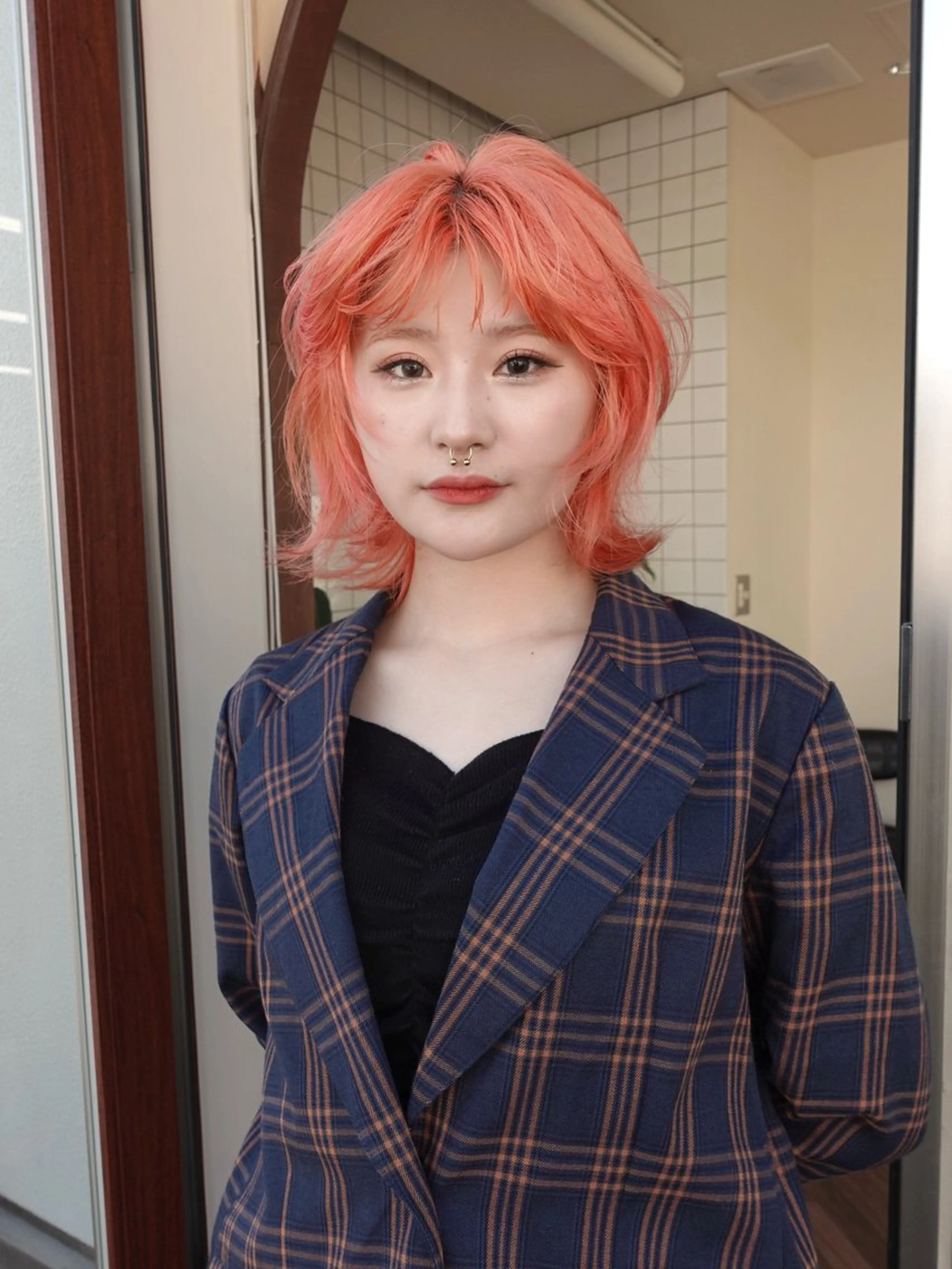 ショート カラー ブリーチ ケアブリーチ ダブルカラー ハイトーンカラー ボブ ヘアカラー トリートメント レイヤー専門家 ダブルカラー修のヘアスタイル