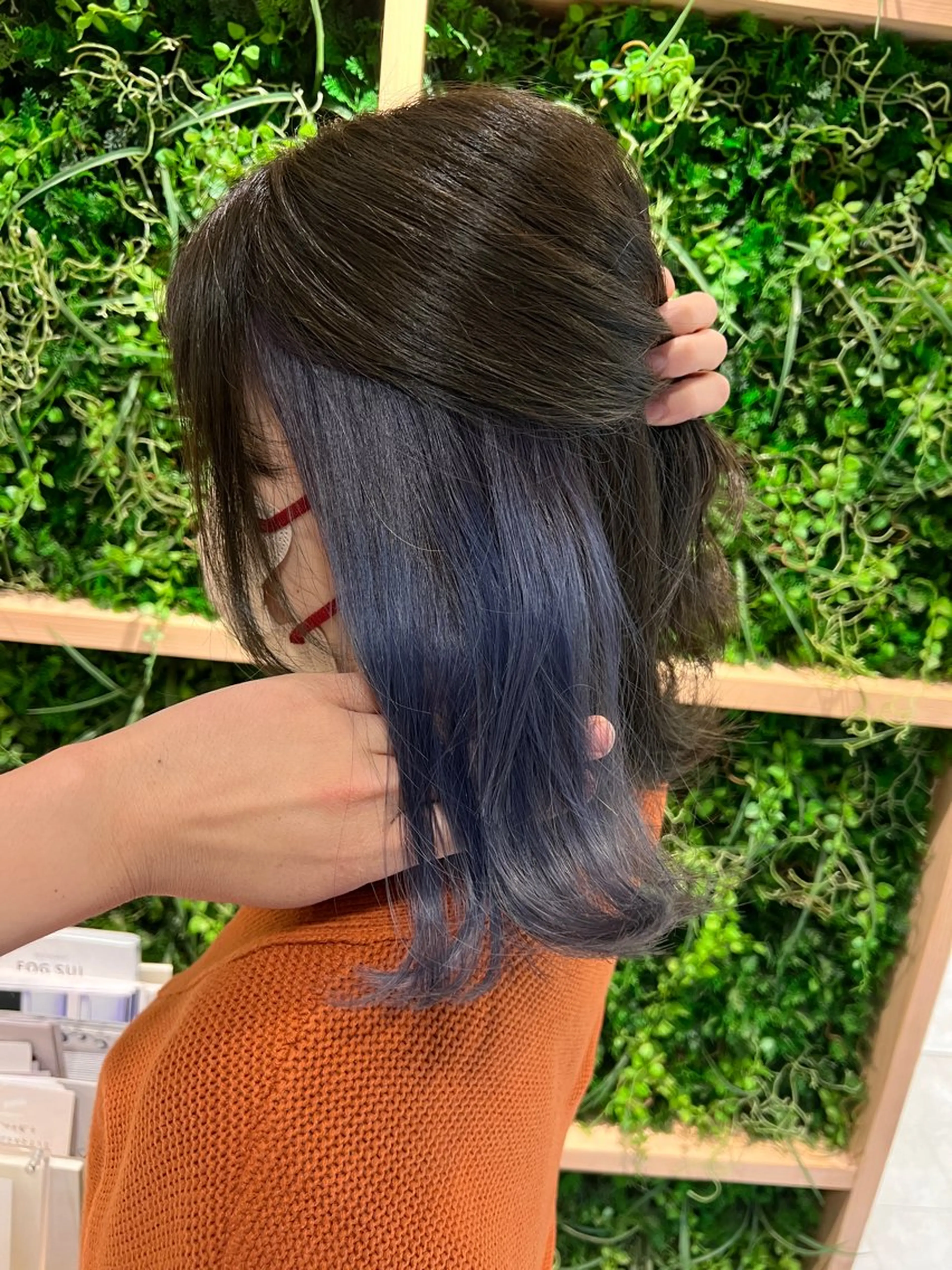 ミディアム カラー ブリーチ ブルーカラー デザインカラー インナーカラー ネイビーカラー ヘアカラー ZEAL SALON阿見店（ジールサロン）所属・KENTO 【茨城1の縮毛矯正】のヘアスタイル