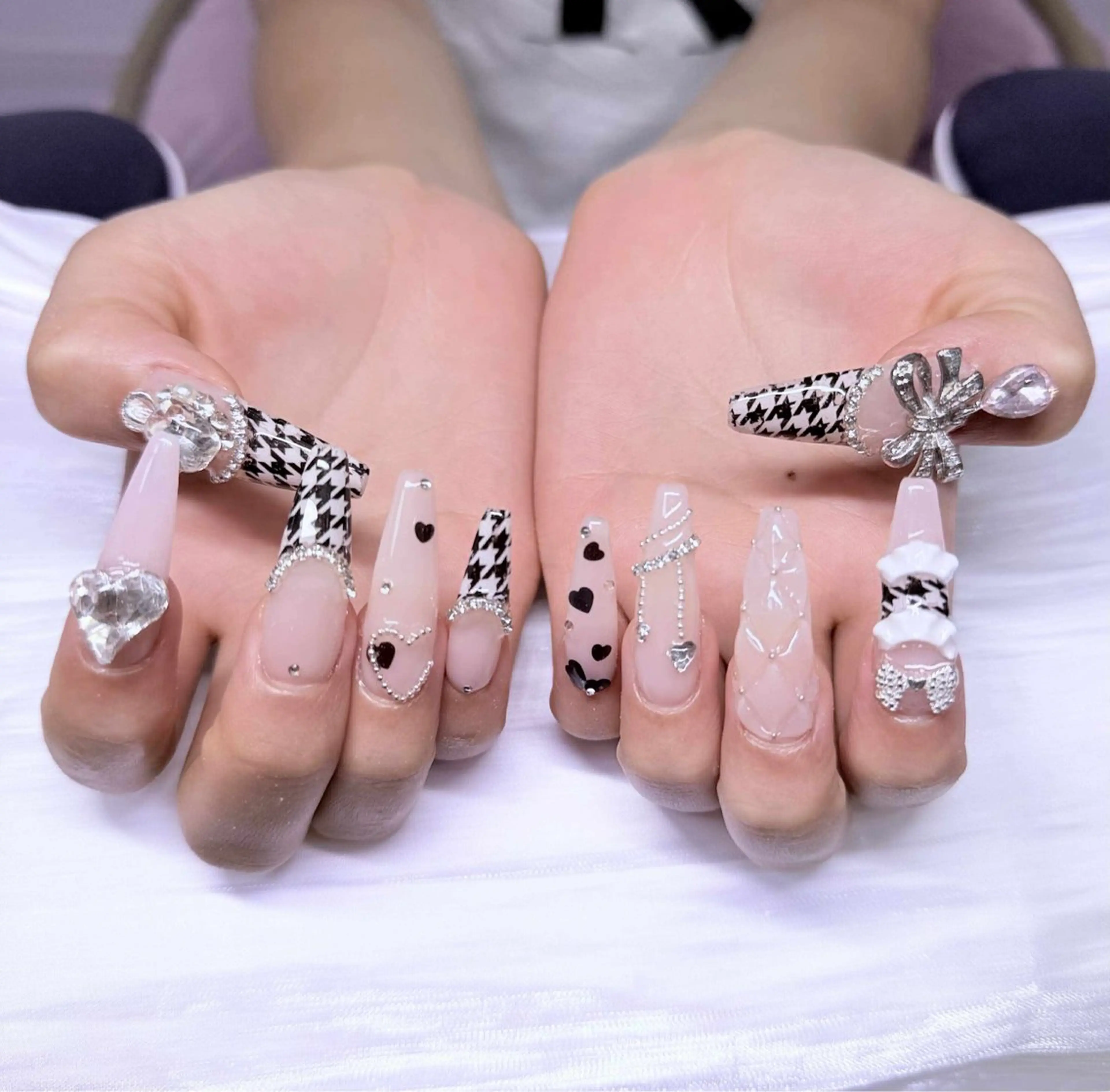 ネイル ハンドネイル Lee Nailsのネイルデザイン