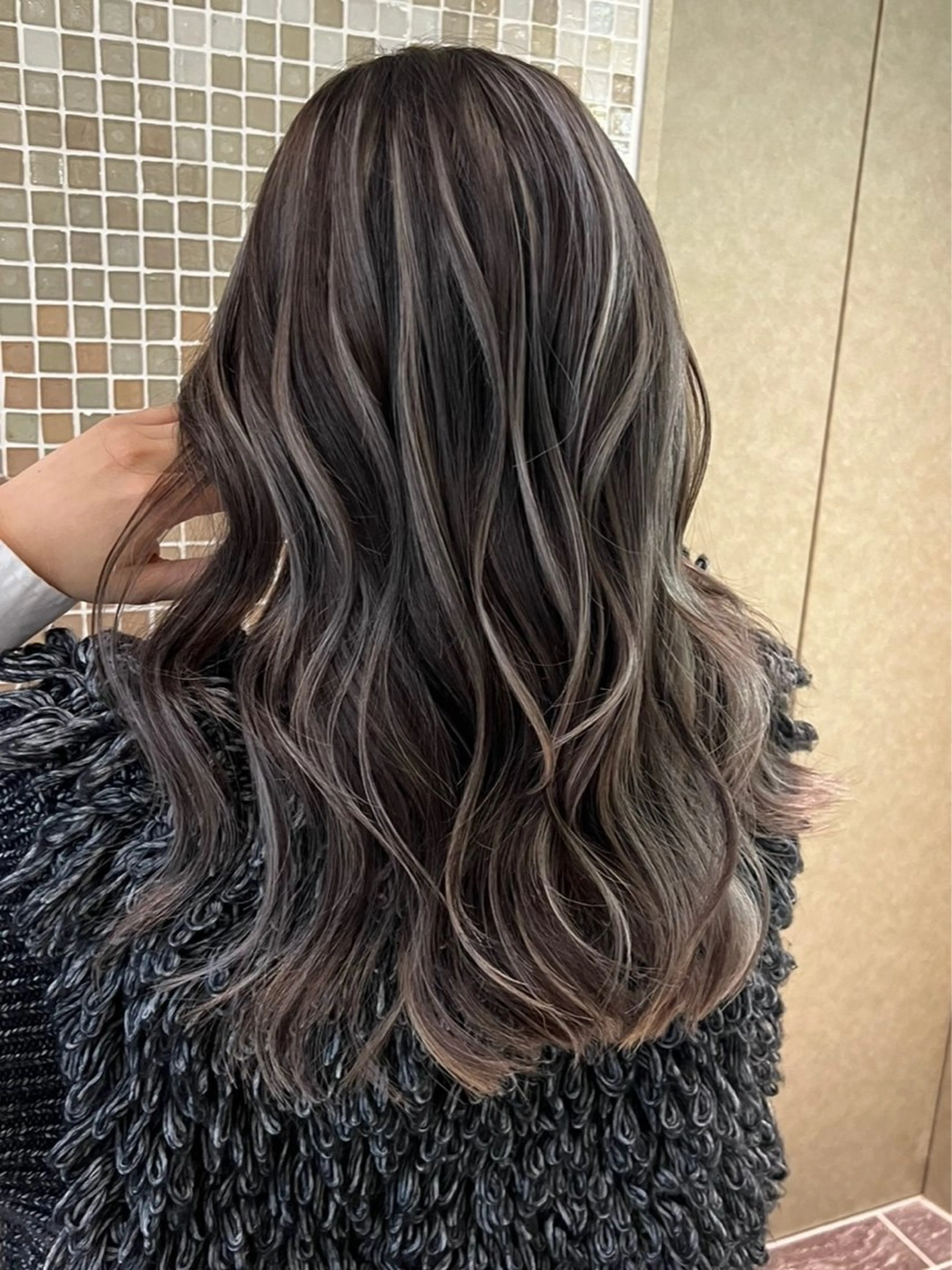 セミロング カラー カット ヘアカラー レイヤーカット 早崎太生のヘアスタイル