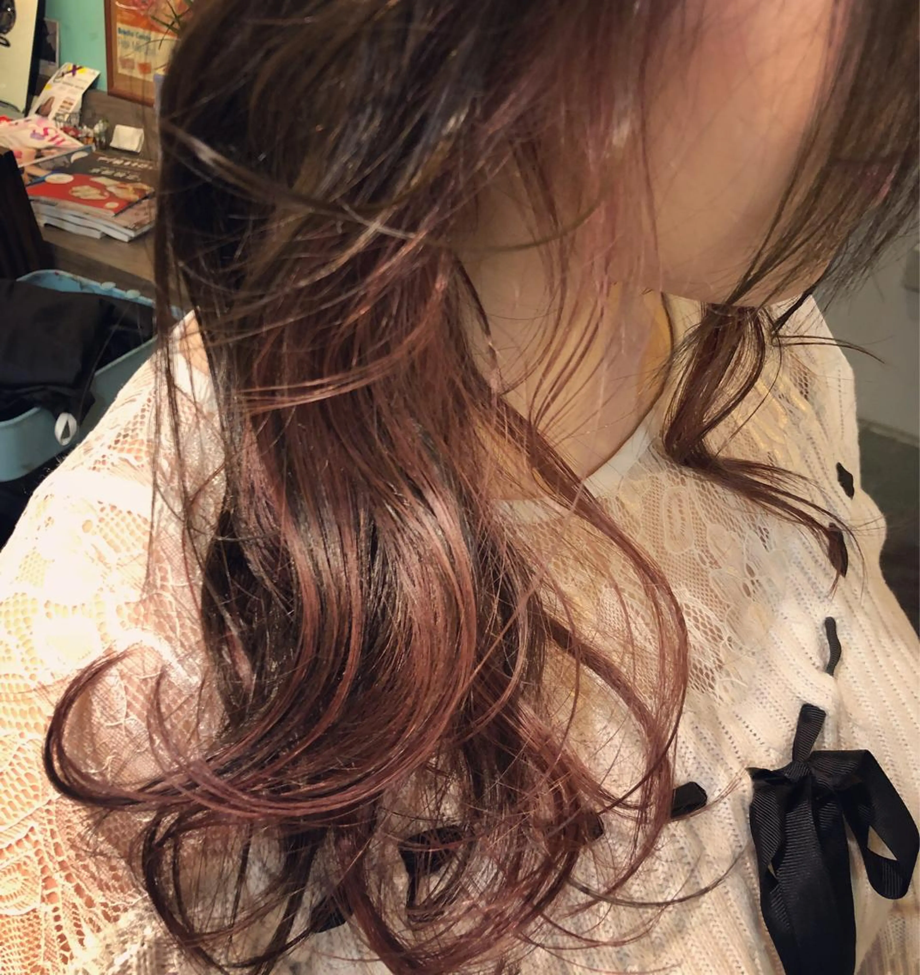 セミロング カラー ピンクカラー 原宿サロン代表 デザインカラー伊藤卓のヘアスタイル