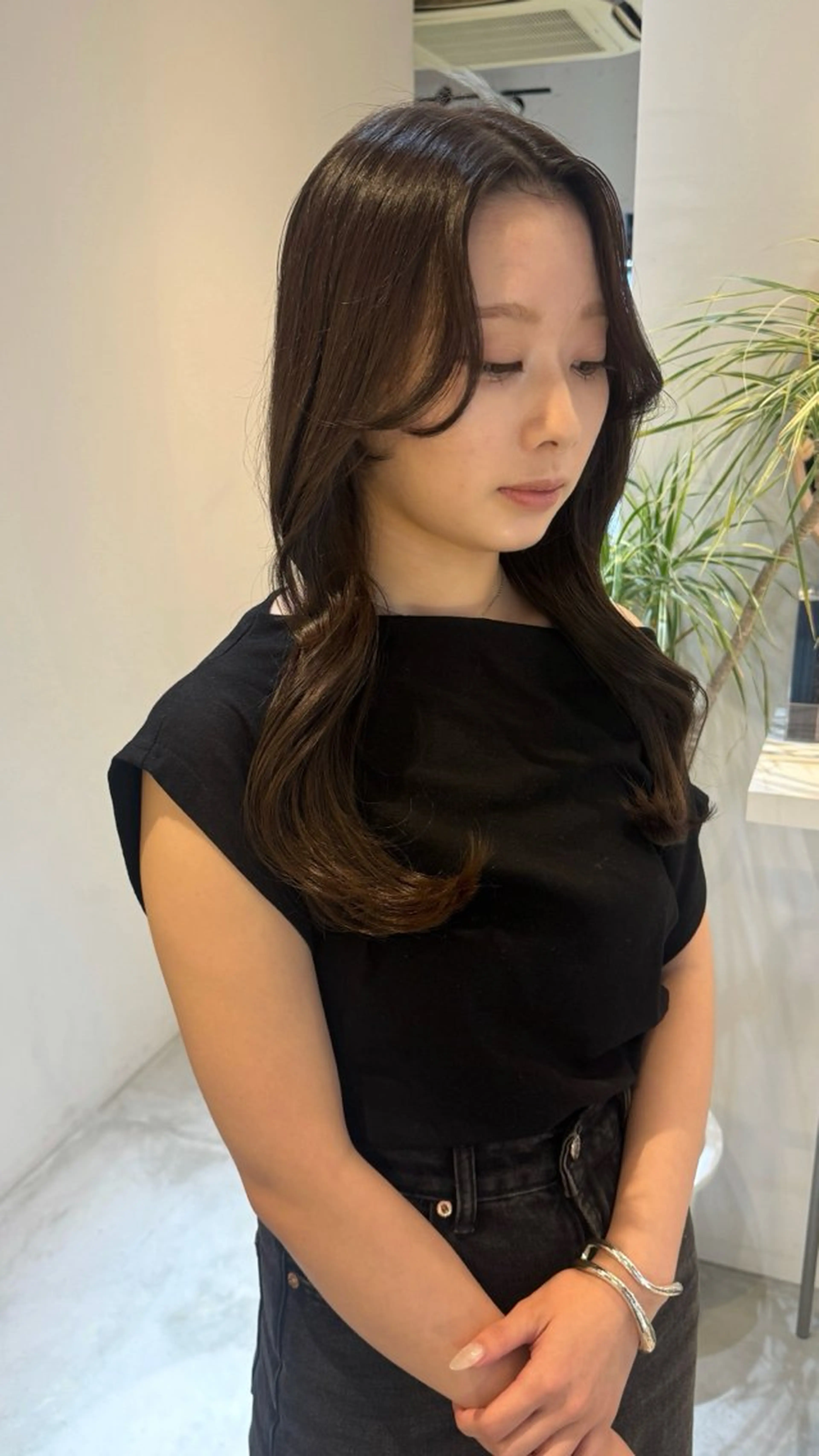 ロング カラー ブラウンカラー くすみブラウン 華奈/オリーブ/ ベージュ/抜け感🥣のヘアスタイル