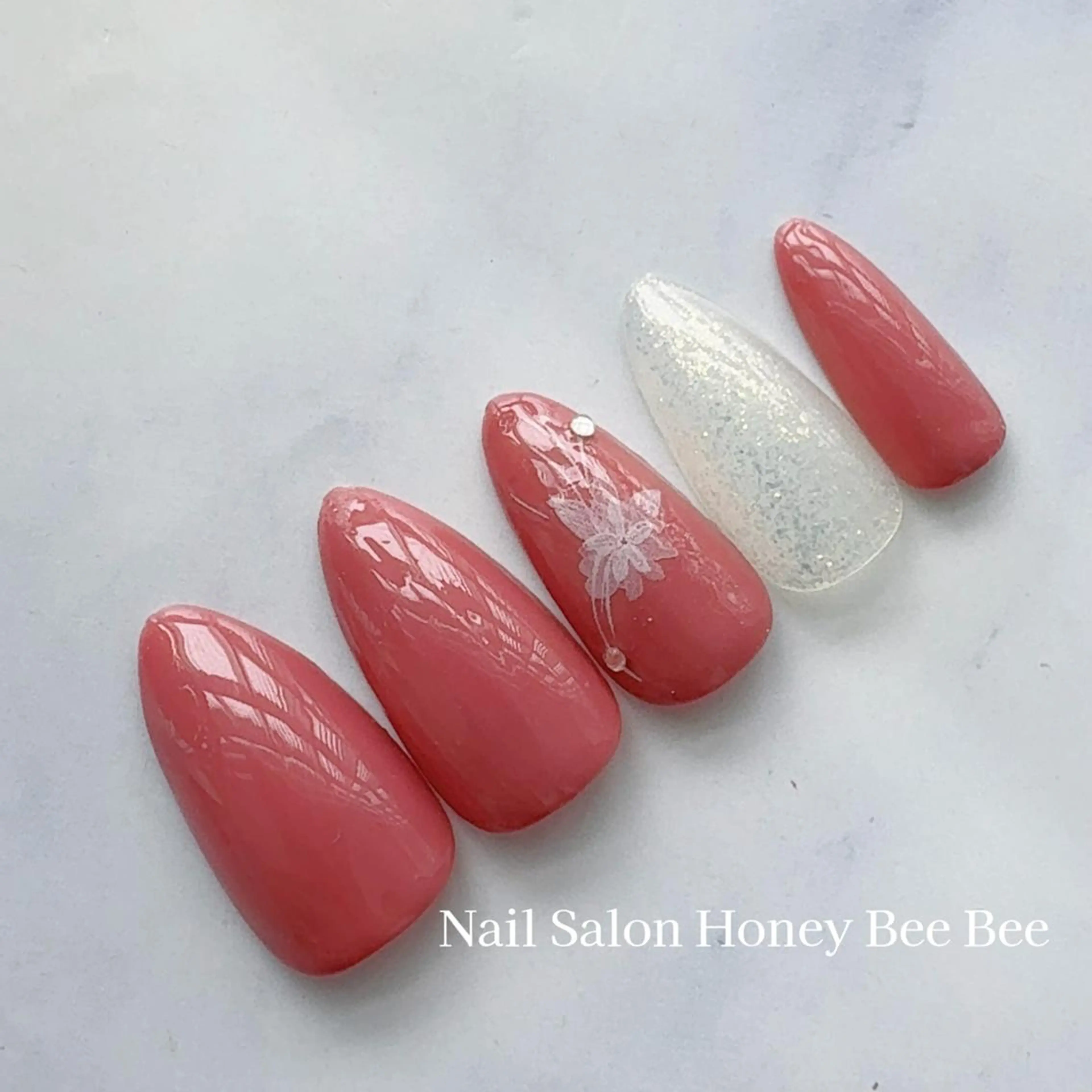 ネイル Nail salon Honey Beeのネイルデザイン