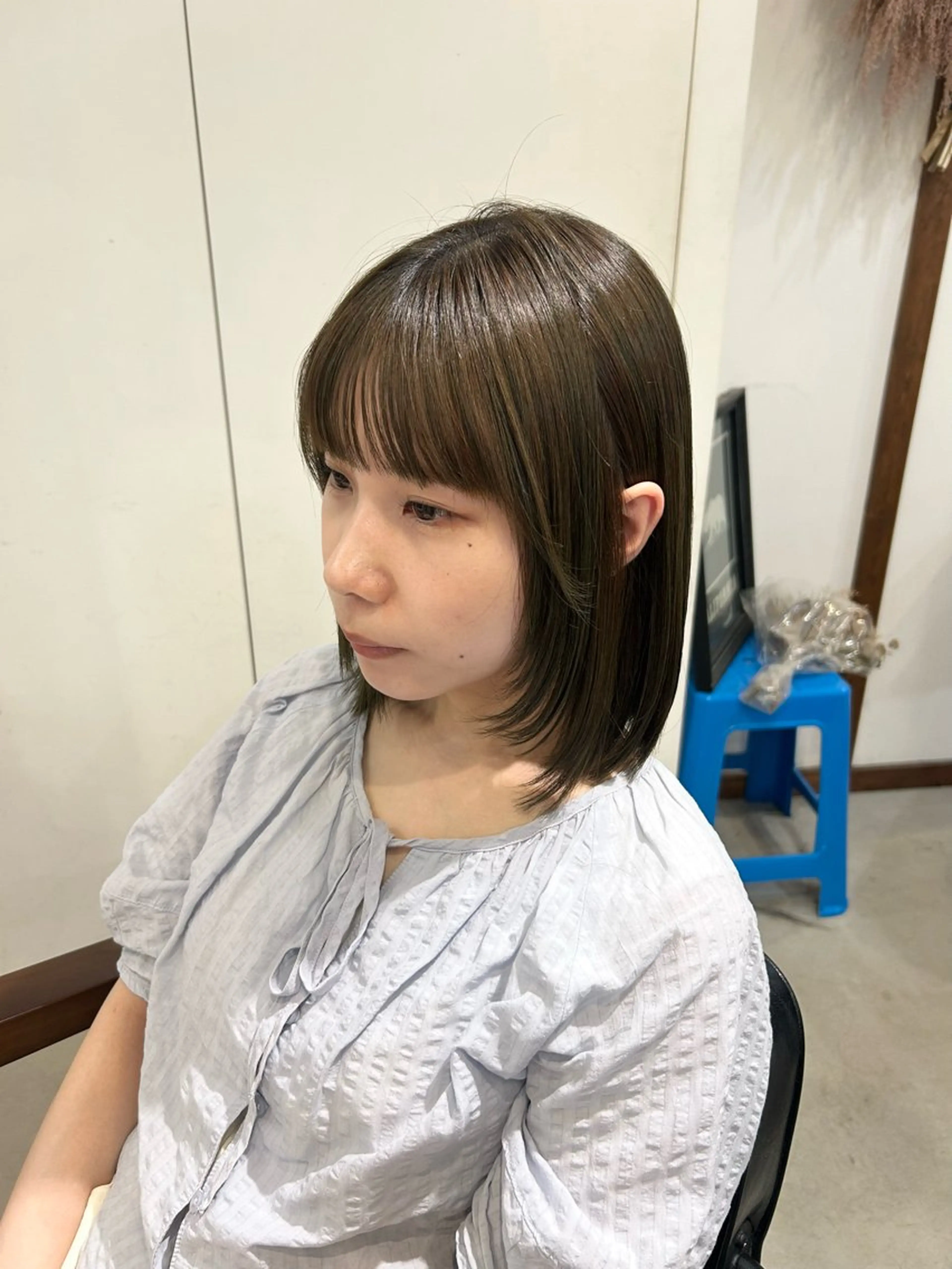 ミディアム カラー ベージュカラー オリーブベージュ 透明感カラー🪽 mioのヘアスタイル