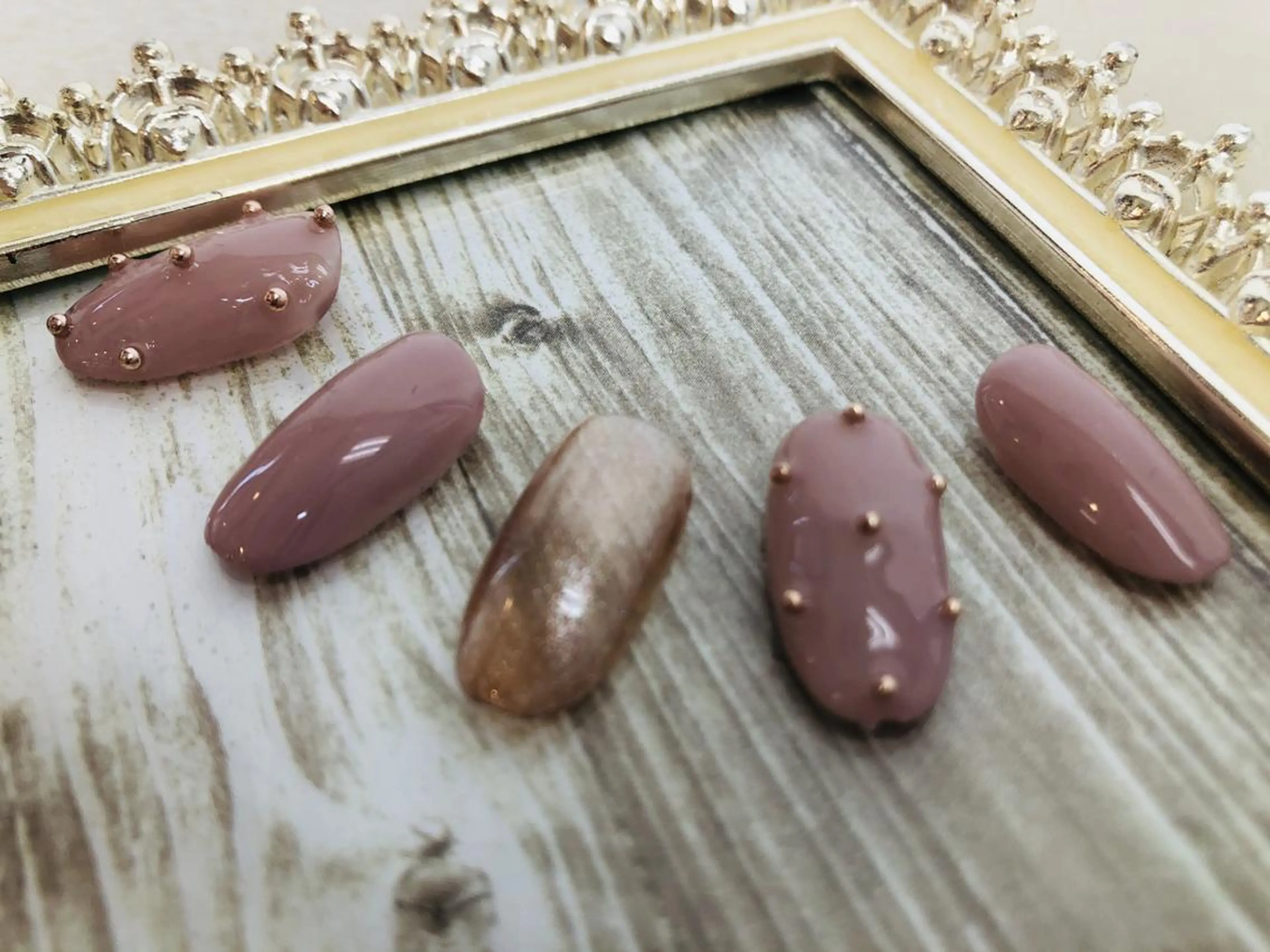 ネイル 【尾下】 ロイヤル•セラピストのネイルデザイン