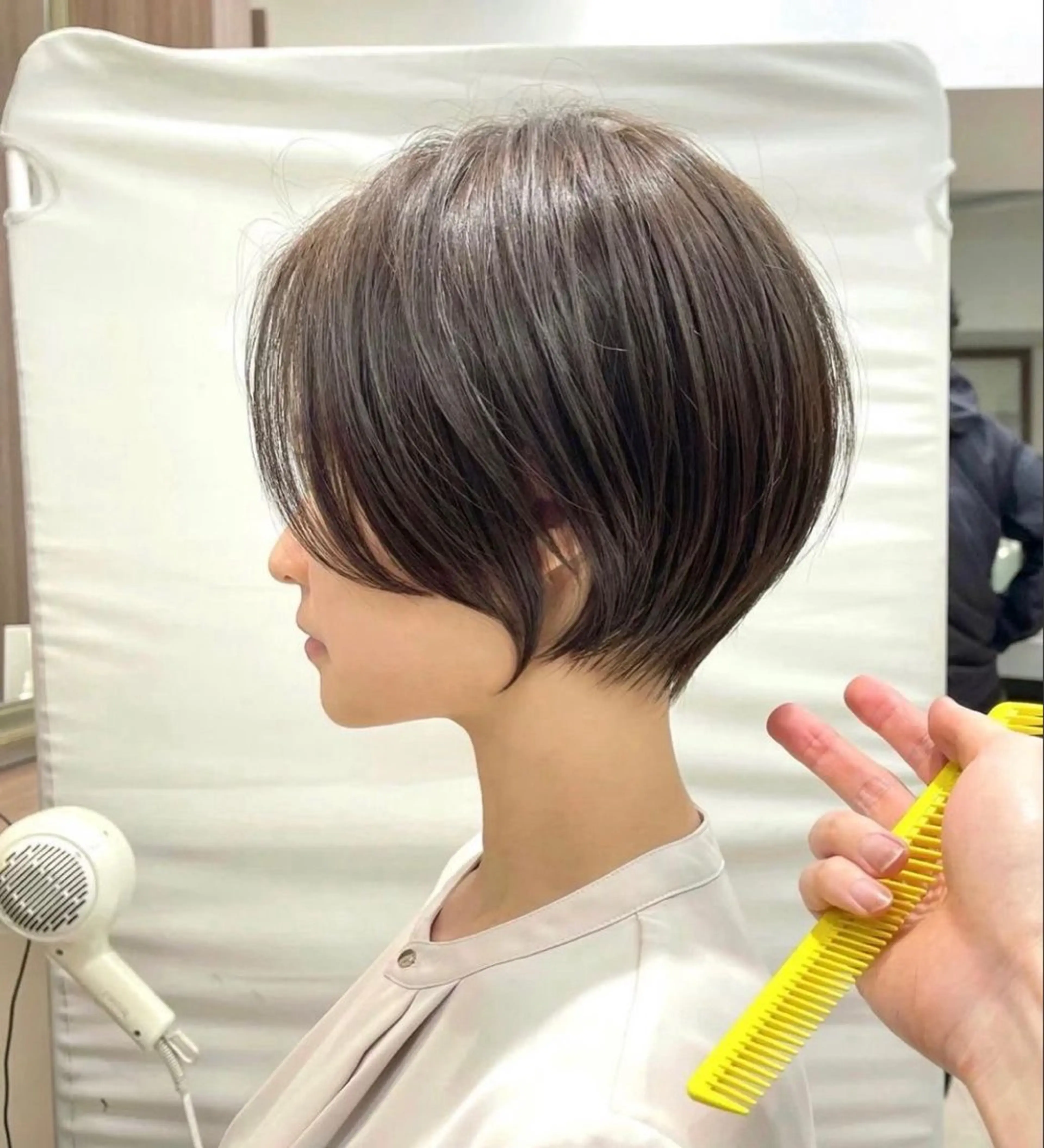 ショート ナチュラルなヘア /ヨシダトモキのヘアスタイル