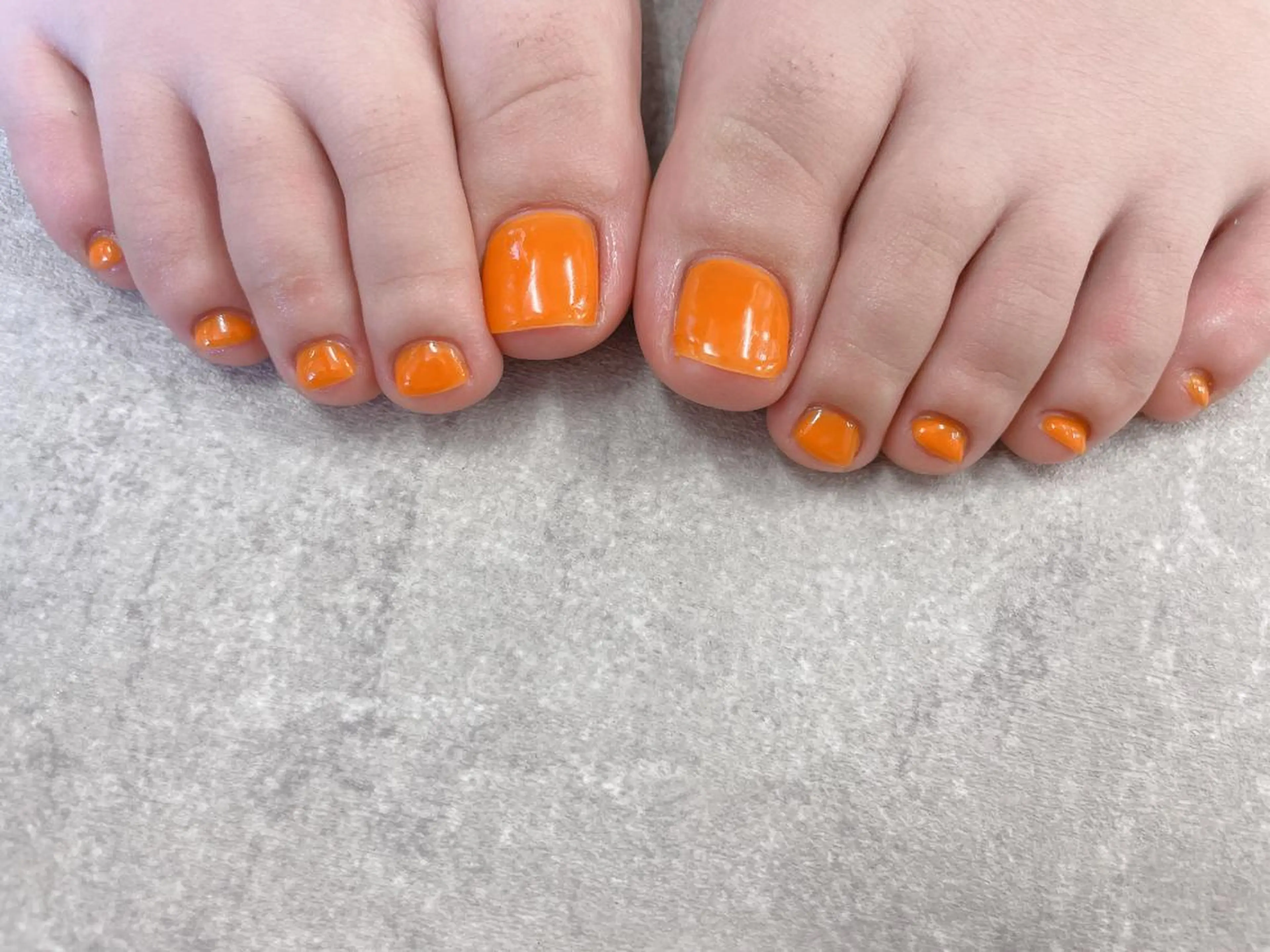 ネイル フットネイル ワンカラーネイル オレンジ フットネイル foglia❁﻿. ⌇﻿imamuraのネイルデザイン