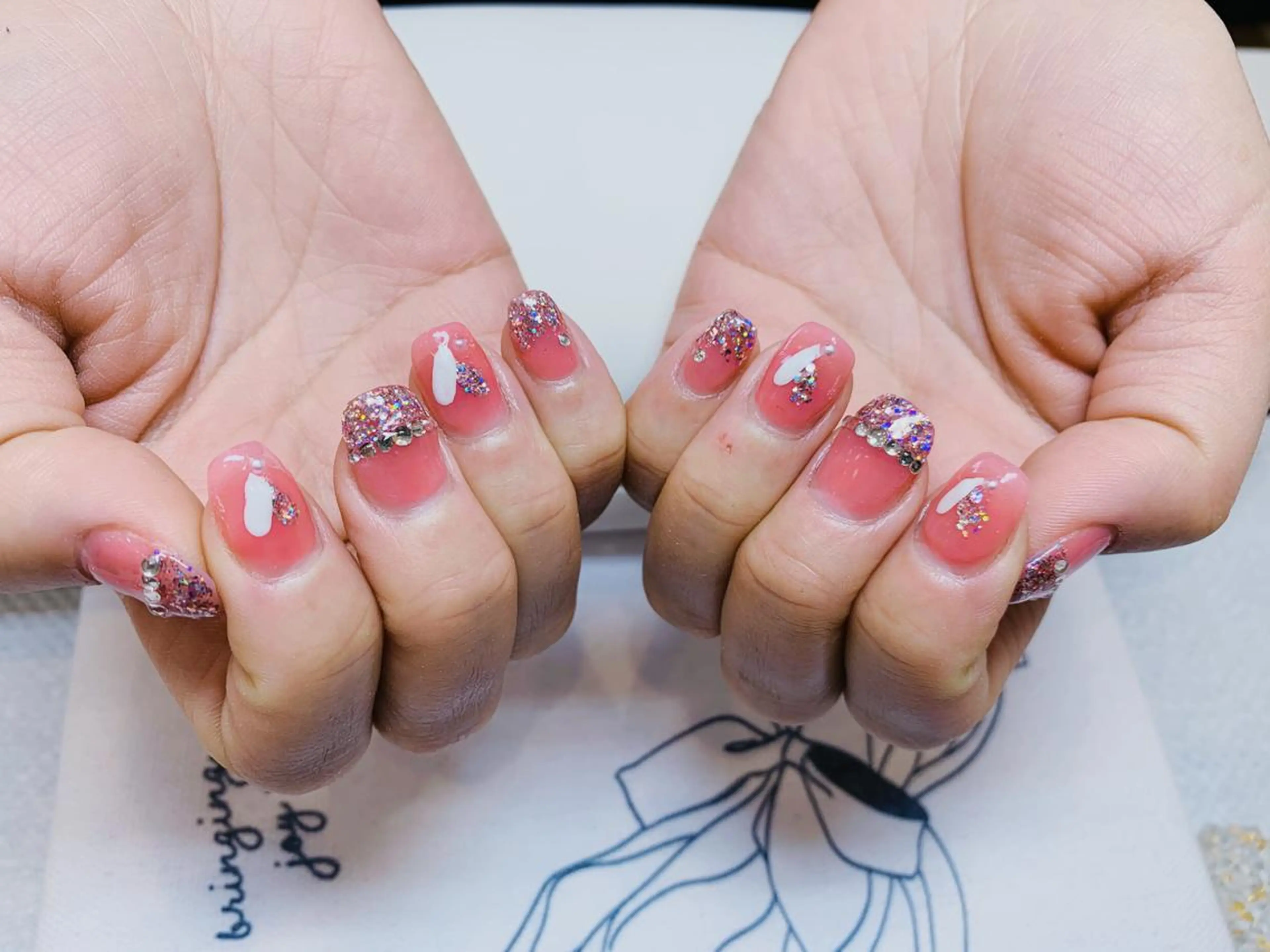 ネイル Ui_Amor (パラジェル)のネイルデザイン