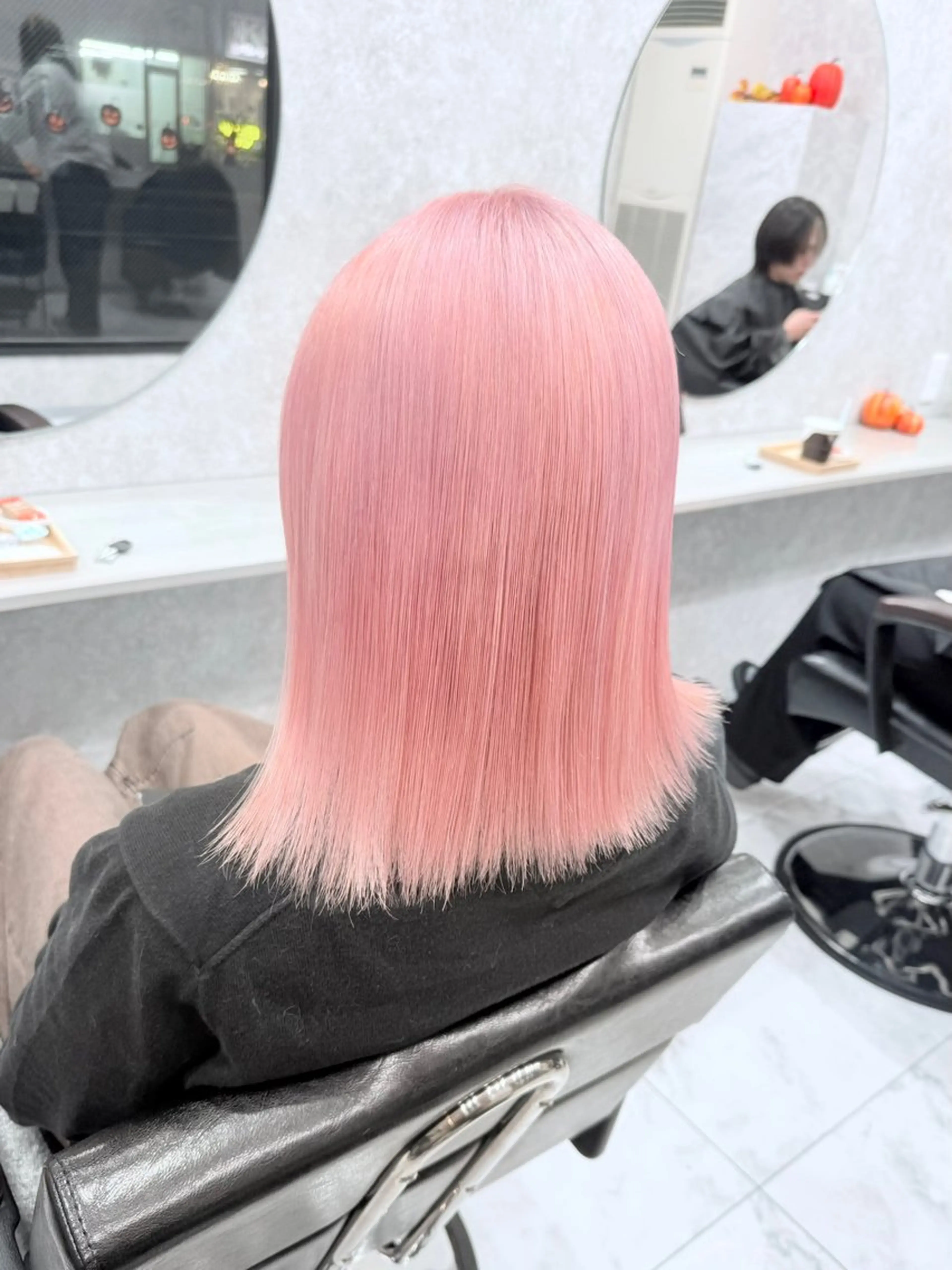 ミディアム カラー ブリーチ ケアブリーチ デザインカラー ダブルカラー ハイトーンカラー ヘアカラー 🌈派手髪ハイトーン 🌈鈴木亮太🌈のヘアスタイル