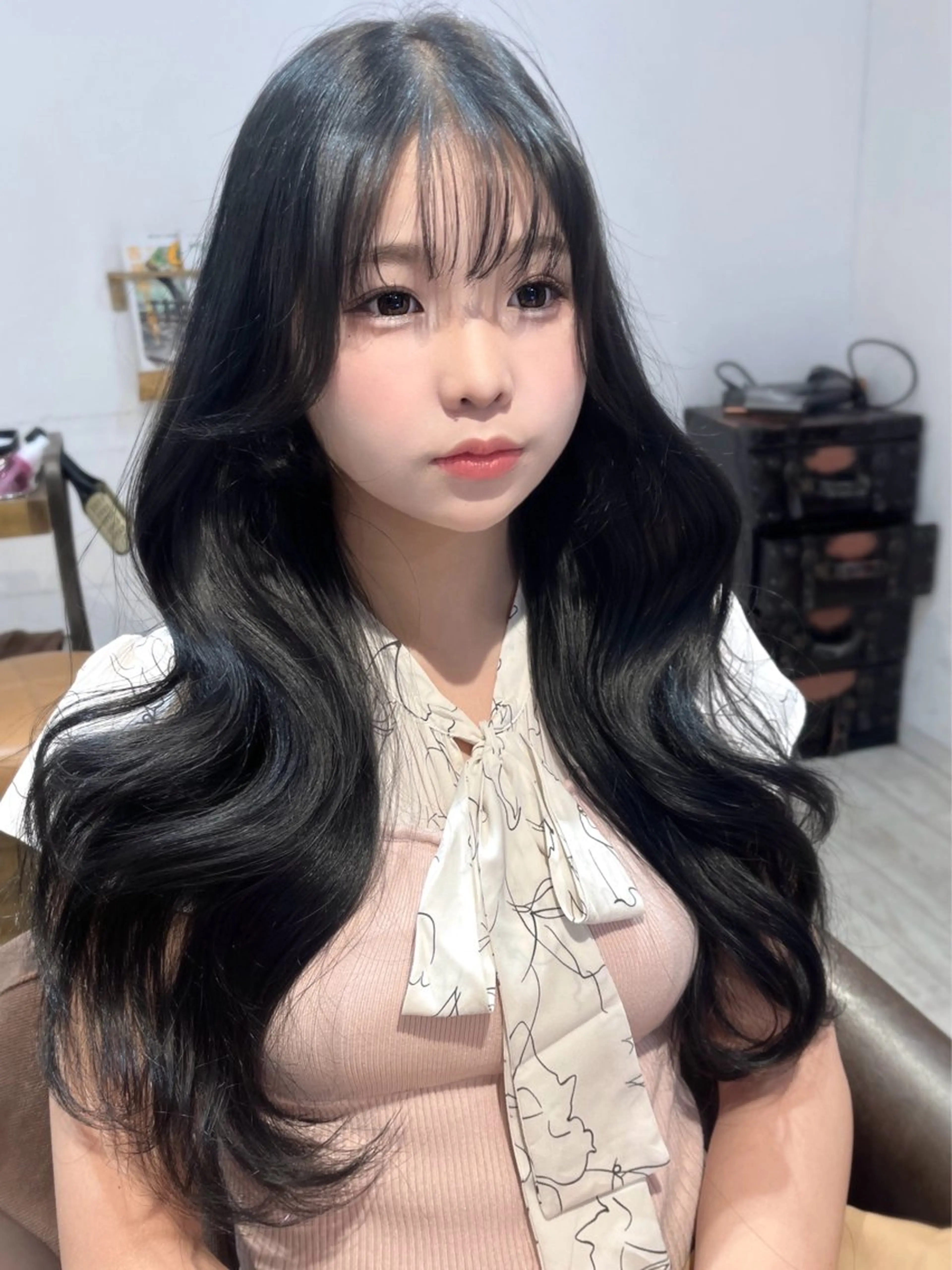 ロング くびれヘア 韓国風ヘア 似合わせカット ワンホンヘア カット ヘアカラー トリートメント レイヤーカット ✨️進藤ひかりのヘアスタイル