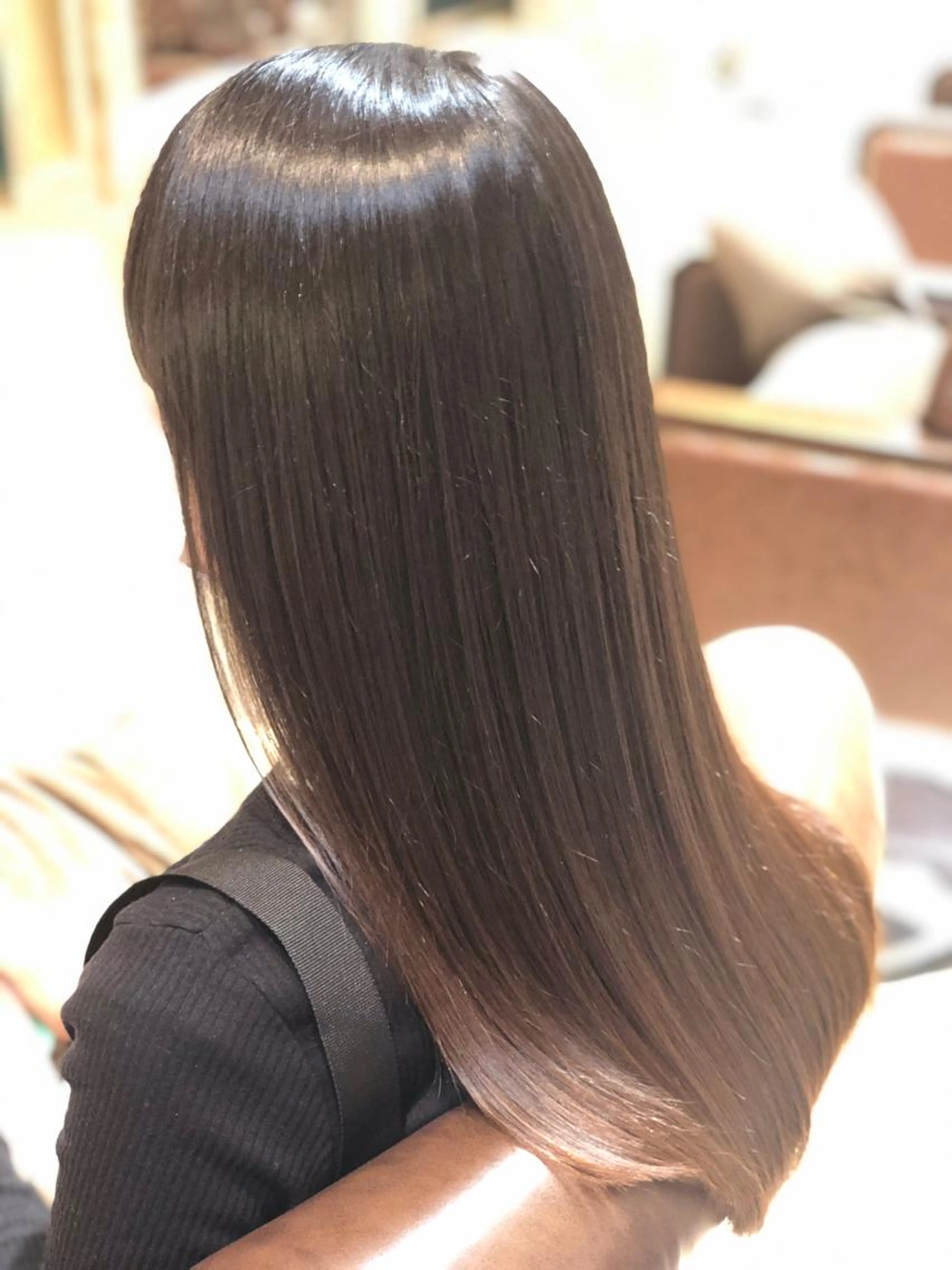 カット+髪質改善ストレート+頭皮ケアバブル+Aujuaトリートメントの写真