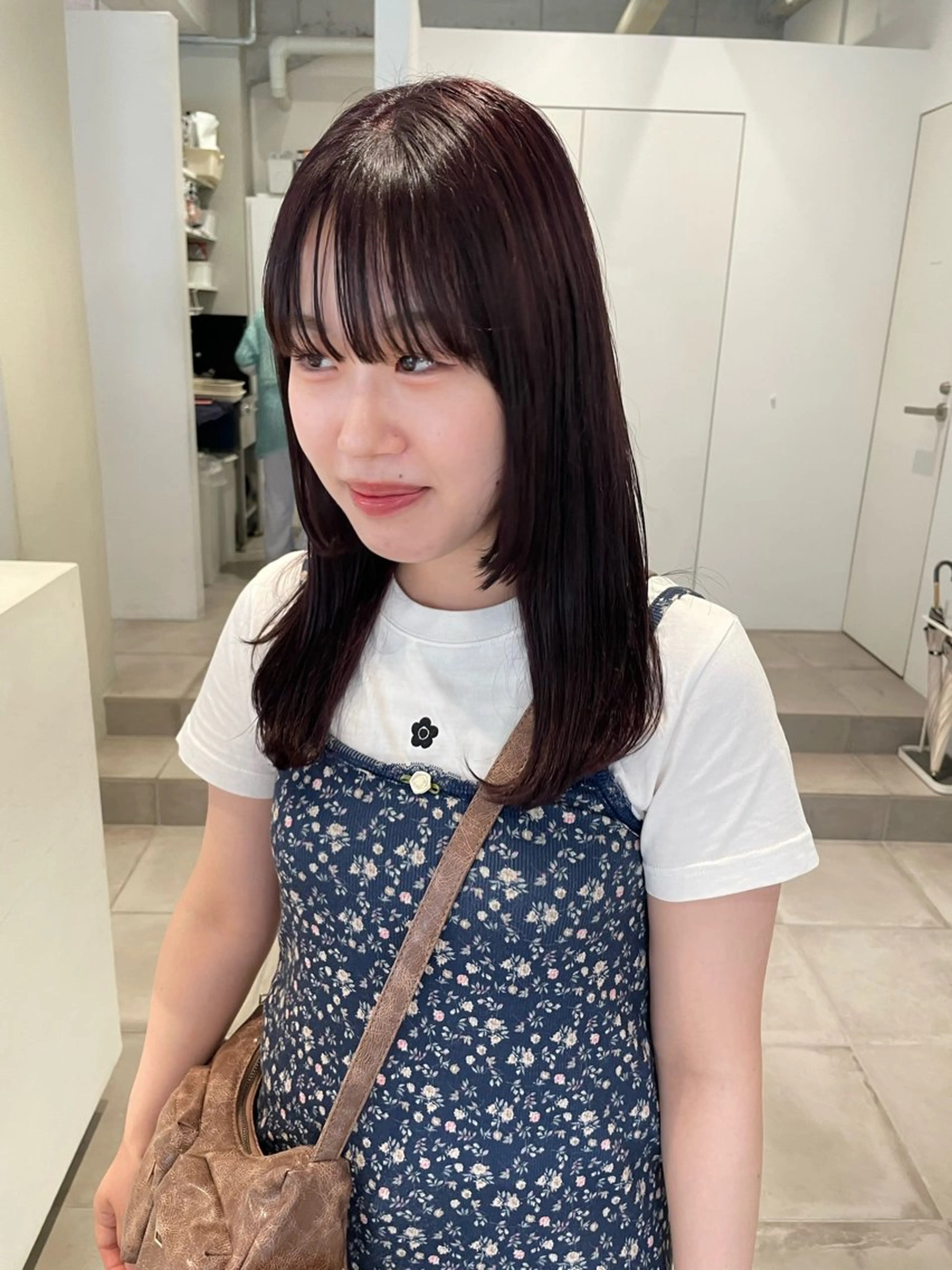 ミディアム カラー 土川 陽菜のヘアスタイル