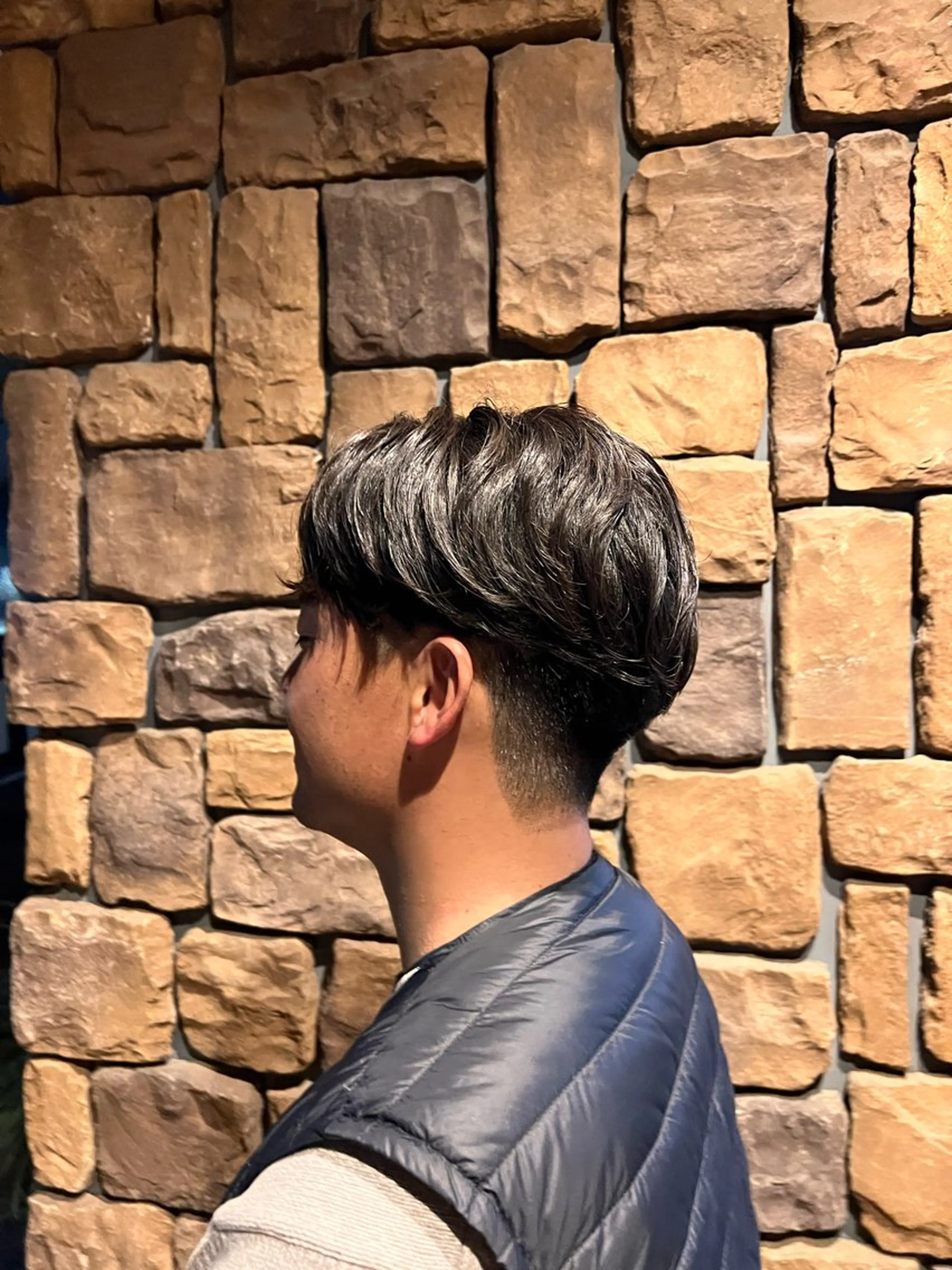 パーマ メンズ センターパート フェザーパーマ メンズパーマ 刈り上げ 美容室 Luccica HAWAII所属・ミディアム/ボブ/ Shukaのヘアスタイル