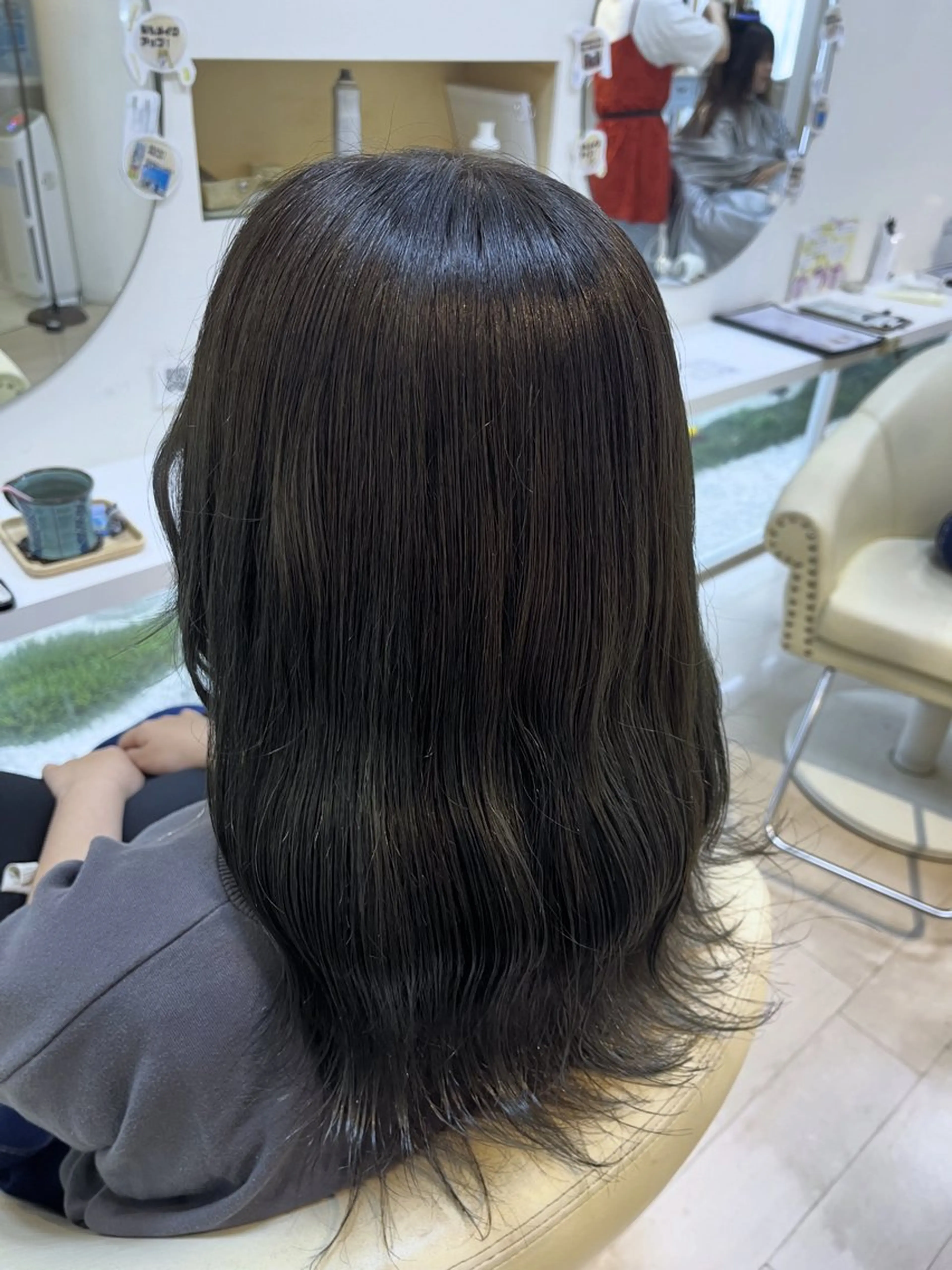 カラー 透明感カラー グレージュ オリーブグレージュ オリーブグレー 髪質改善 ヘアカラー emu天文館店所属・emu🤍𐙚 Miyuのヘアスタイル