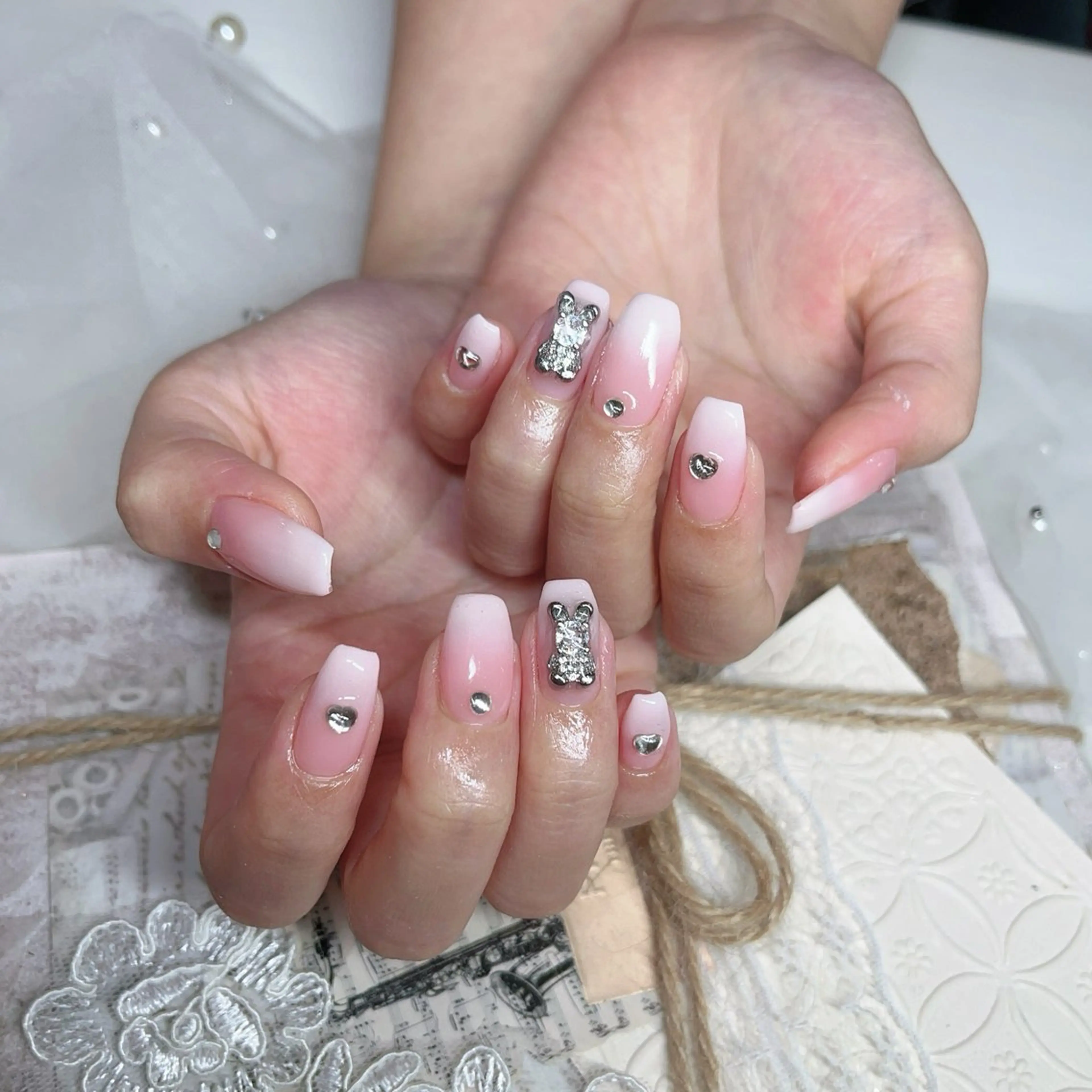 ネイル Fairyフェアリーネイルサロン所属・Nail Hibi サロンのネイルデザイン