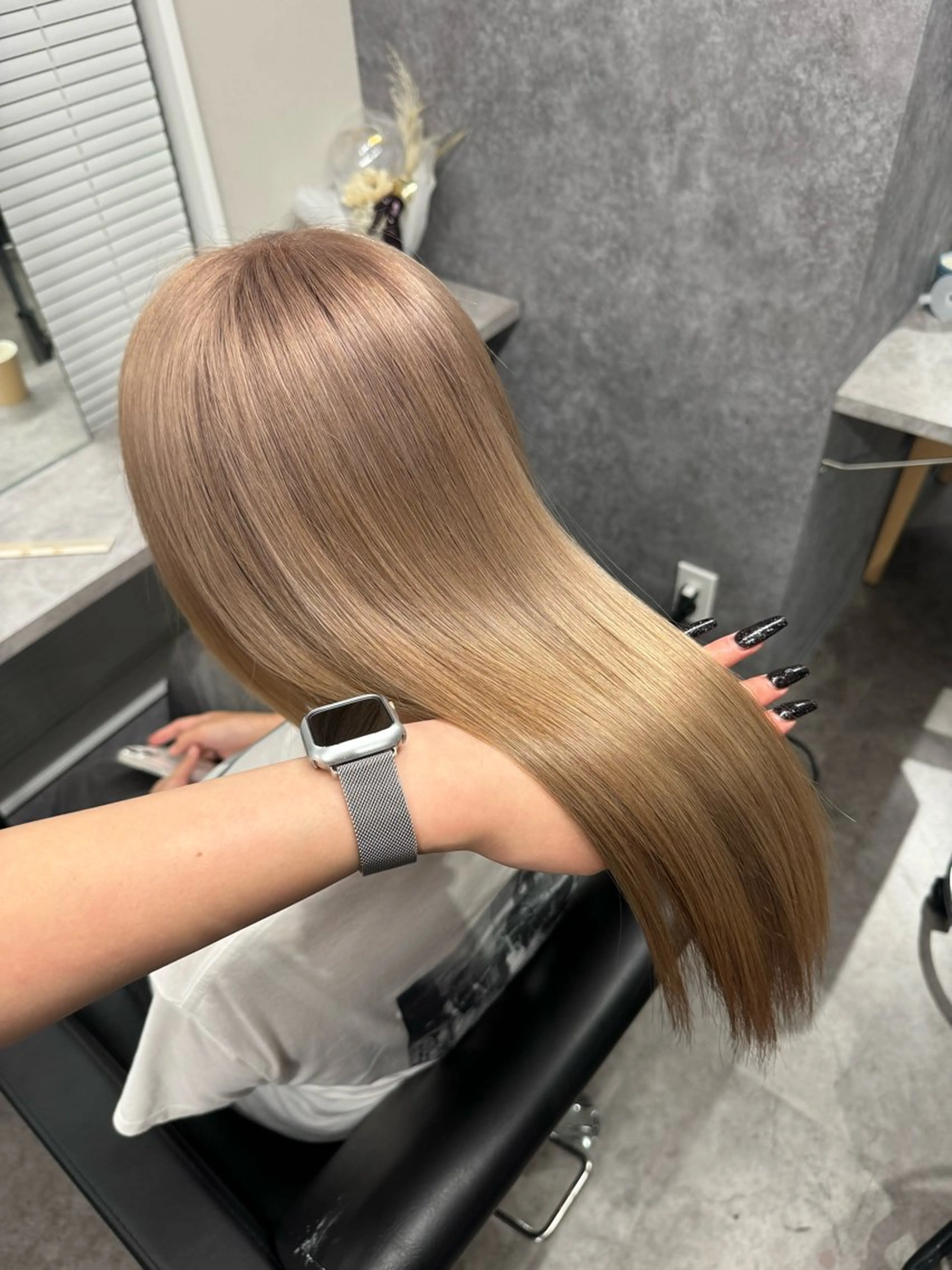 ロング カラー ヘアカラー トリートメント 透明感/ 艶ハイトーン/梨桜のヘアスタイル