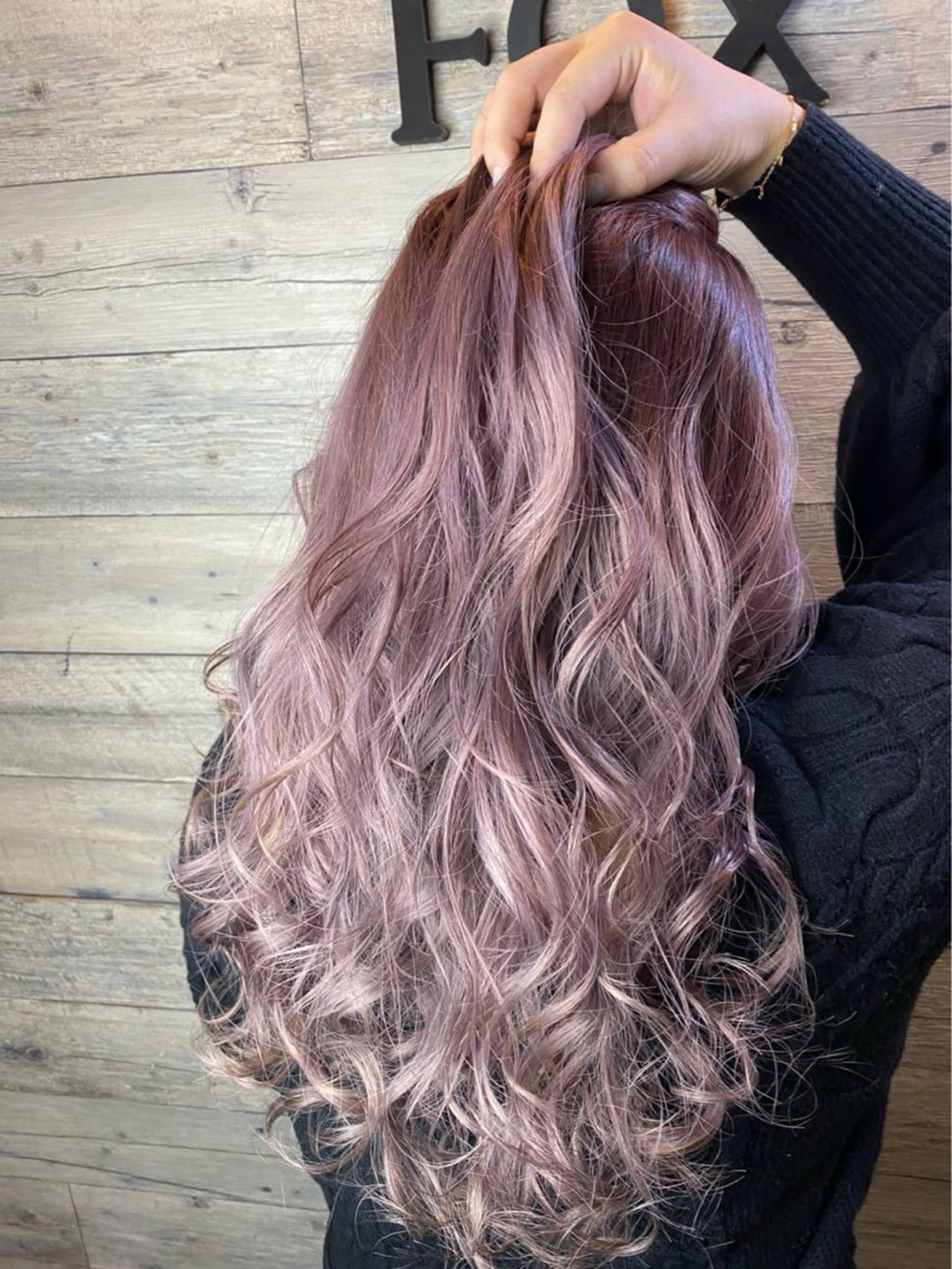 カラー ピンクカラー Rlino所属・ﾊｲﾗｲﾄ/ﾚｲﾔｰ ｶｯﾄ/大嶽謙のヘアスタイル