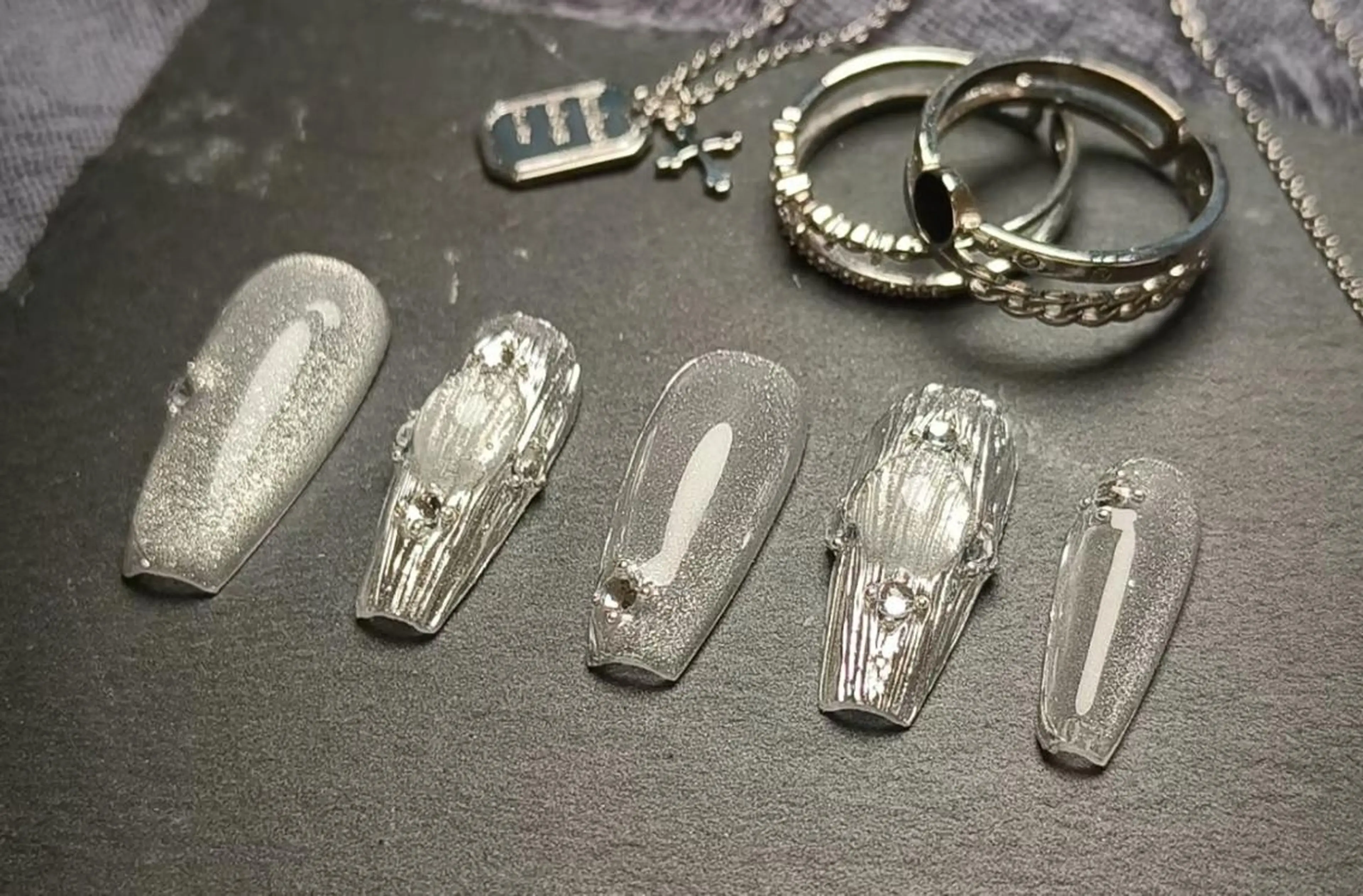 ネイル VIVIAN エイのネイルデザイン