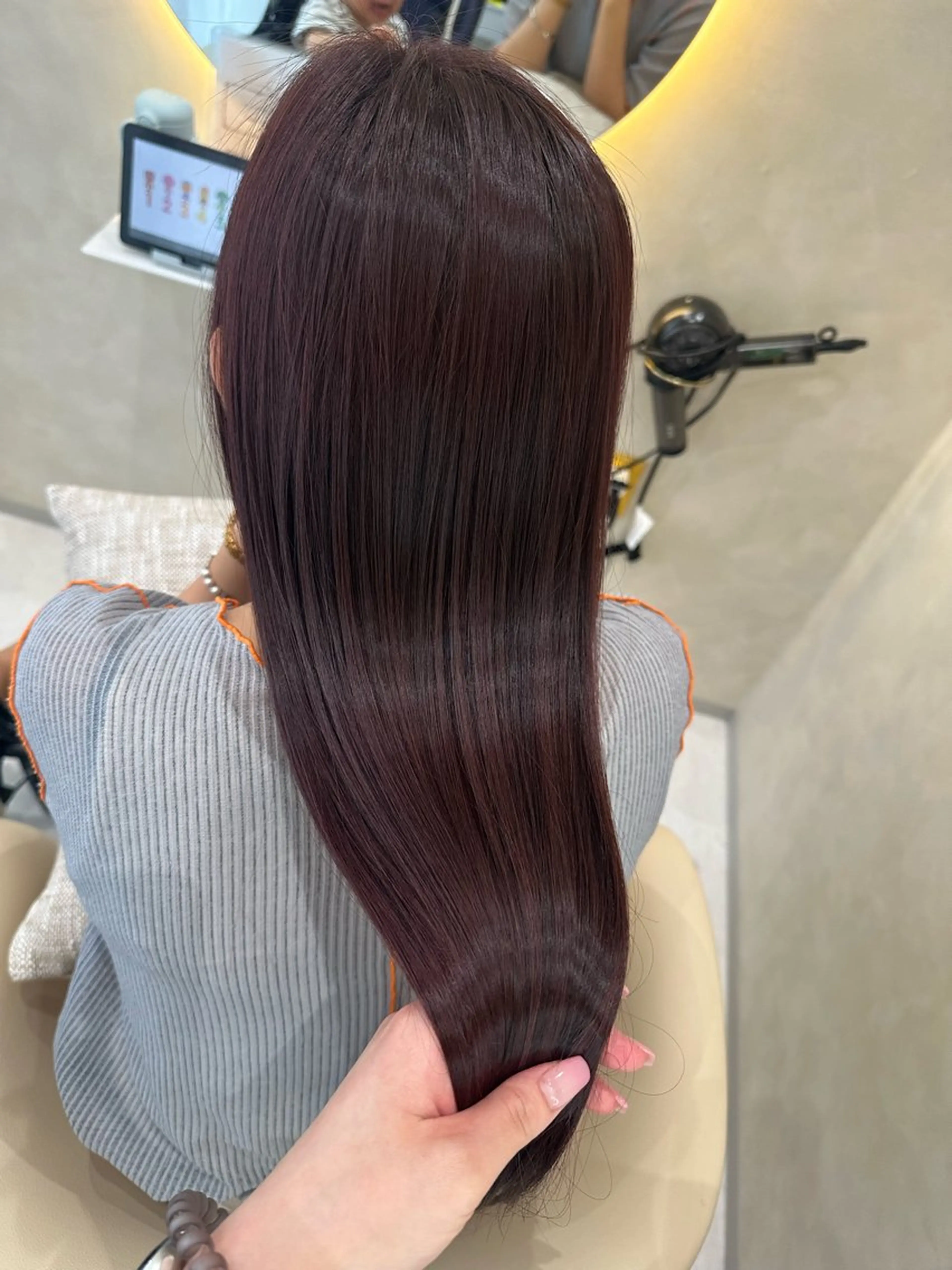 シングルカラー＋premium髪質改善トリートメントの写真