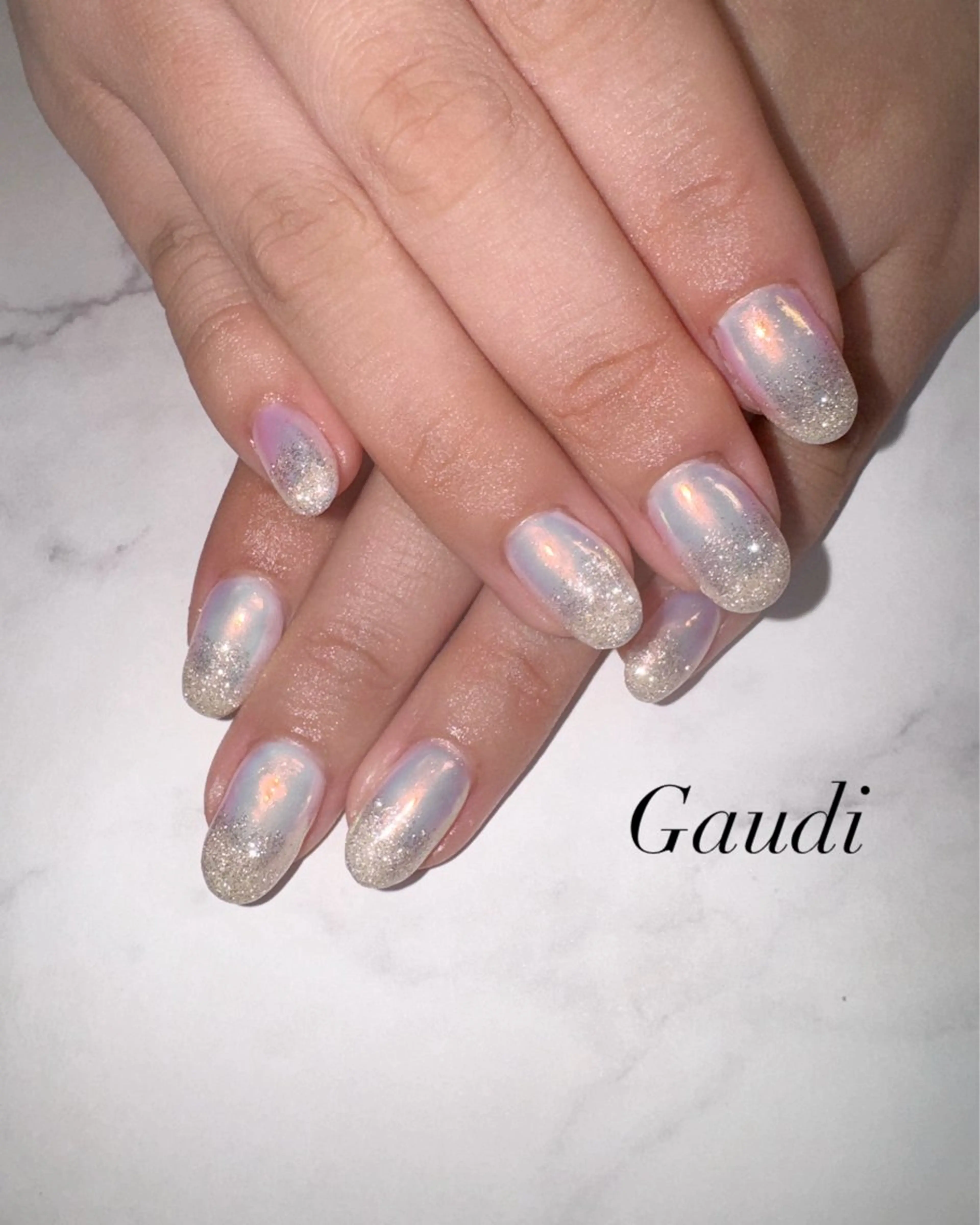 ネイル オーロラネイル グラデーション ラメ(グリッター) ラメグラデーション ピンク Gaudi.Nail Rinaのその他イメージ