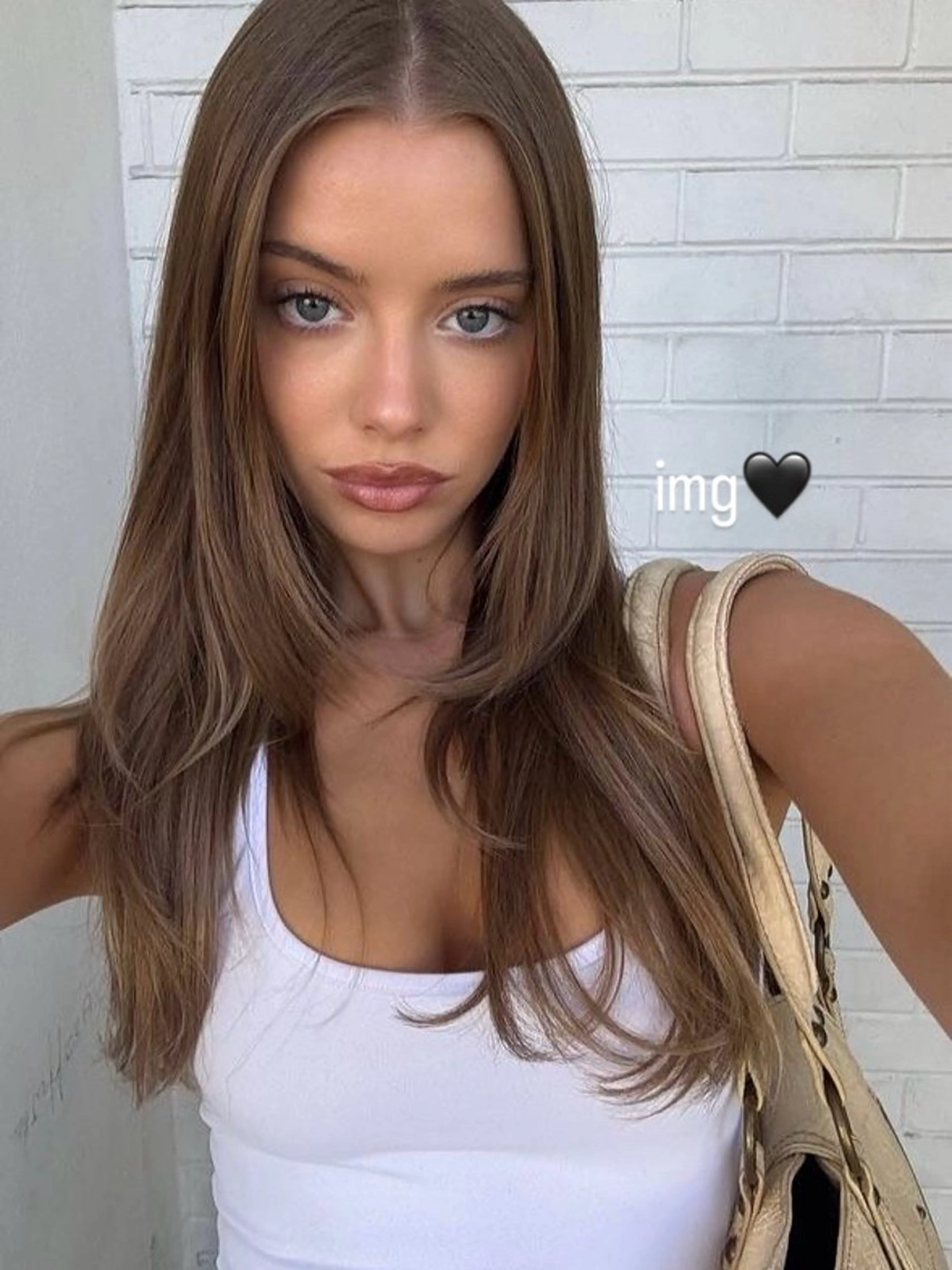 ロング カラー YOLO所属・SHINO 渋谷／モデル募集のヘアスタイル