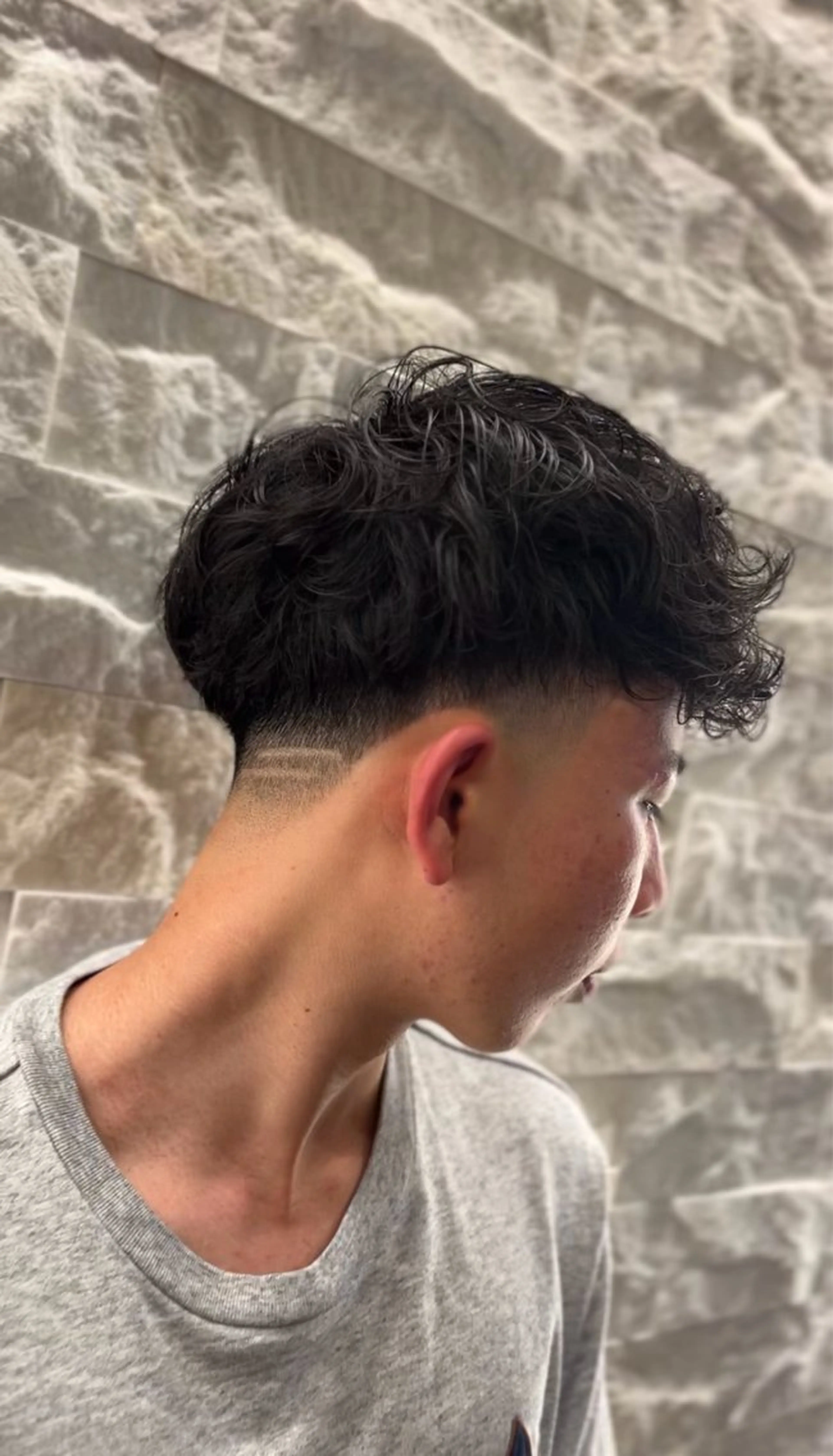 ショート メンズ フェードカット Smail Hair 大森店所属・安立 玲於のヘアスタイル