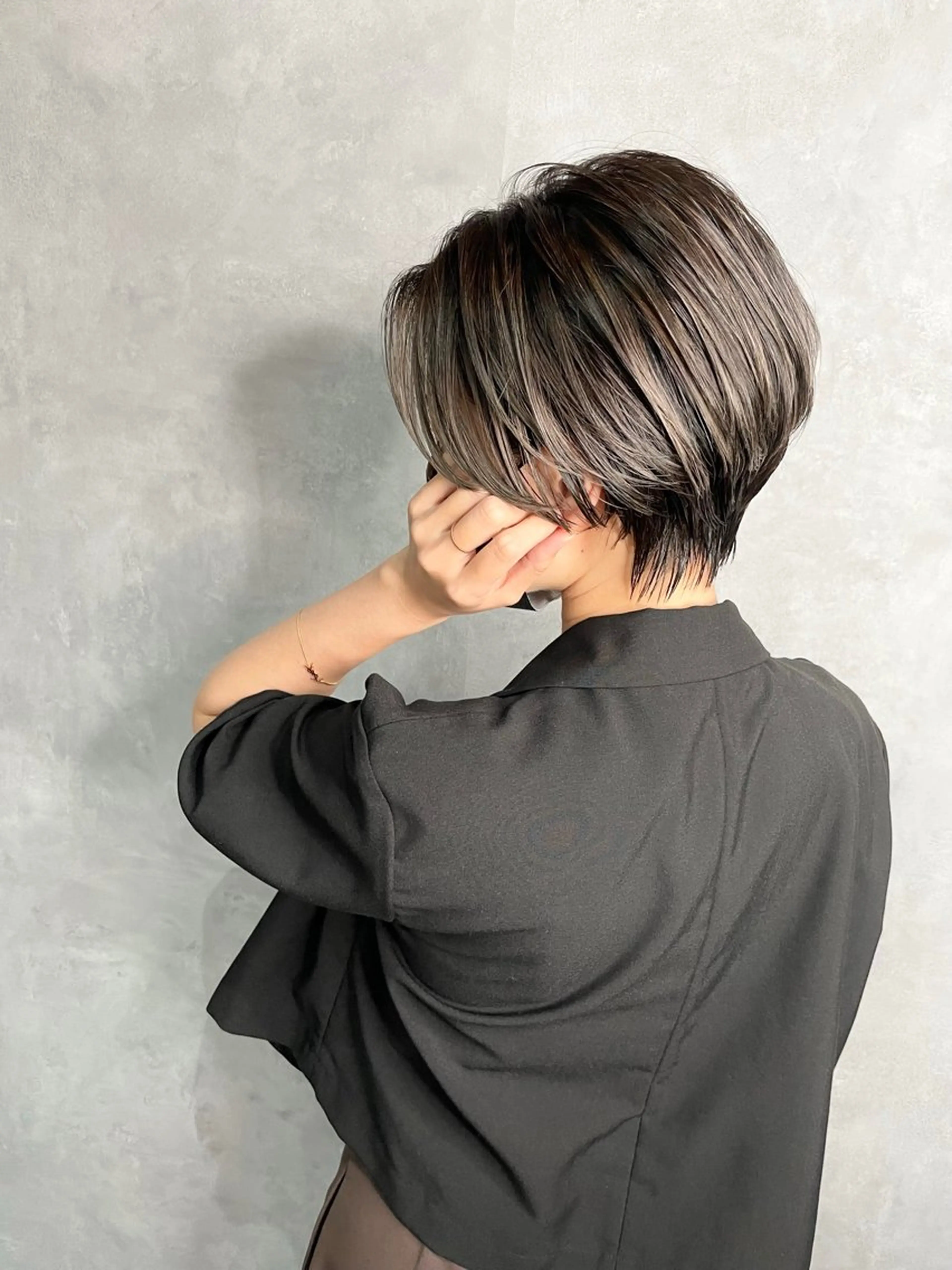 ショート ミストバング ハイライト 髪質改善 韓国風ヘア レイヤーカット HAIR SMILE COEURのヘアスタイル