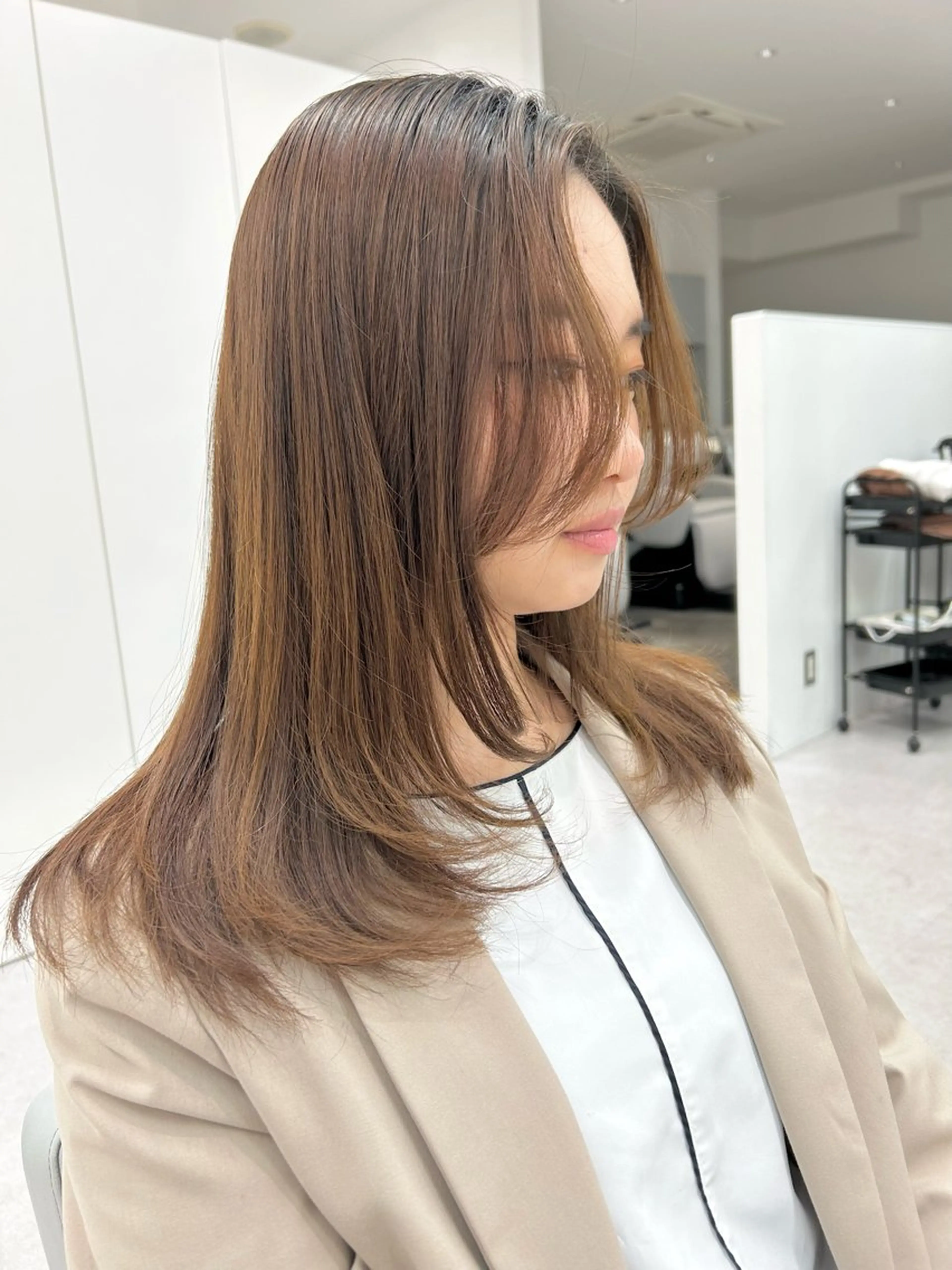 セミロング カット 韓国風レイヤーカット ✨平野志織のヘアスタイル