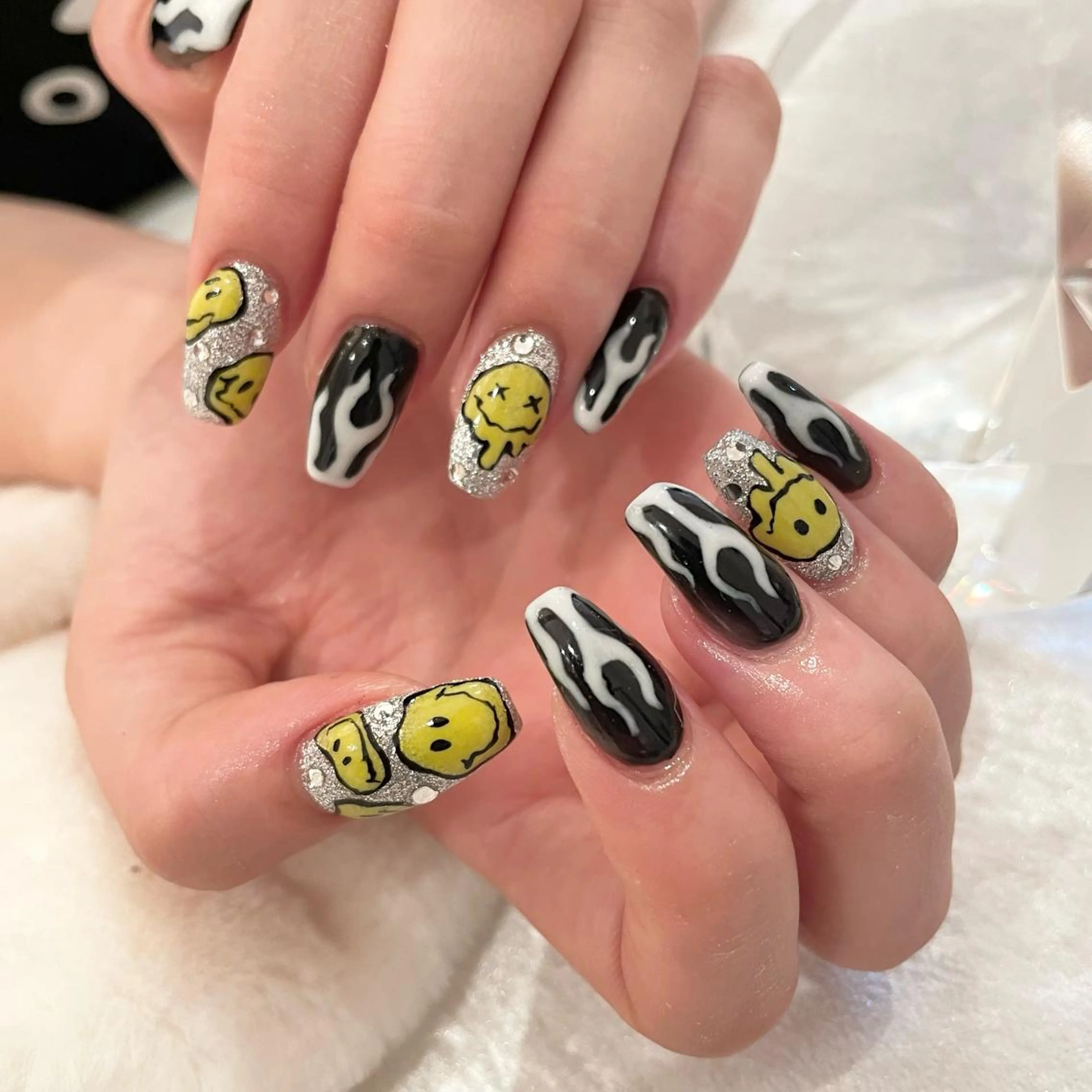 ネイル ドライヘッドスパ 名古屋駅徒歩5分のエステ・リラクイメージ