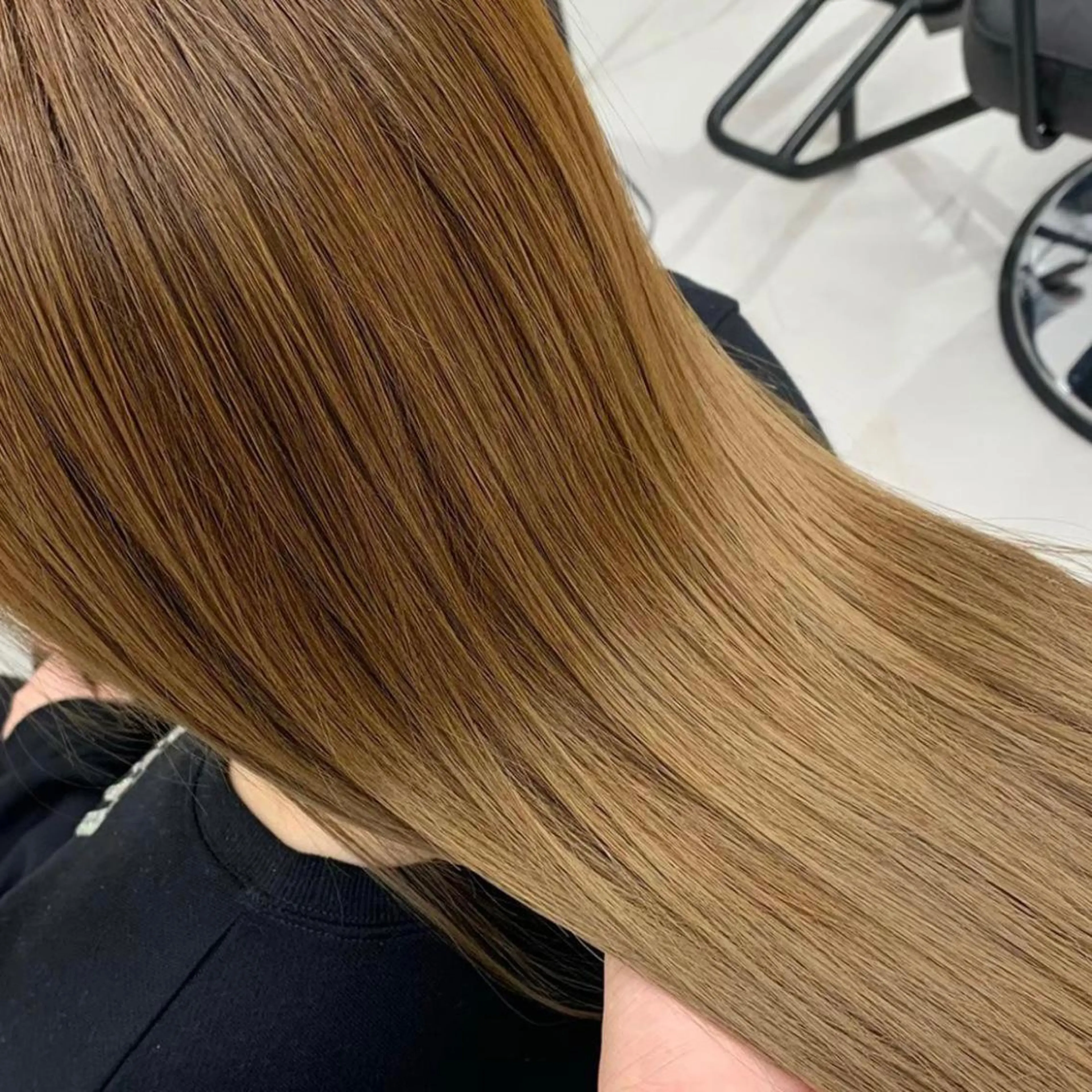 セミロング カラー パーマ ヘアアレンジ メンズ キッズ ネイル マツエク・マツパ アイブロウ トリートメント mona/ ストレートスタイル✨のヘアスタイル