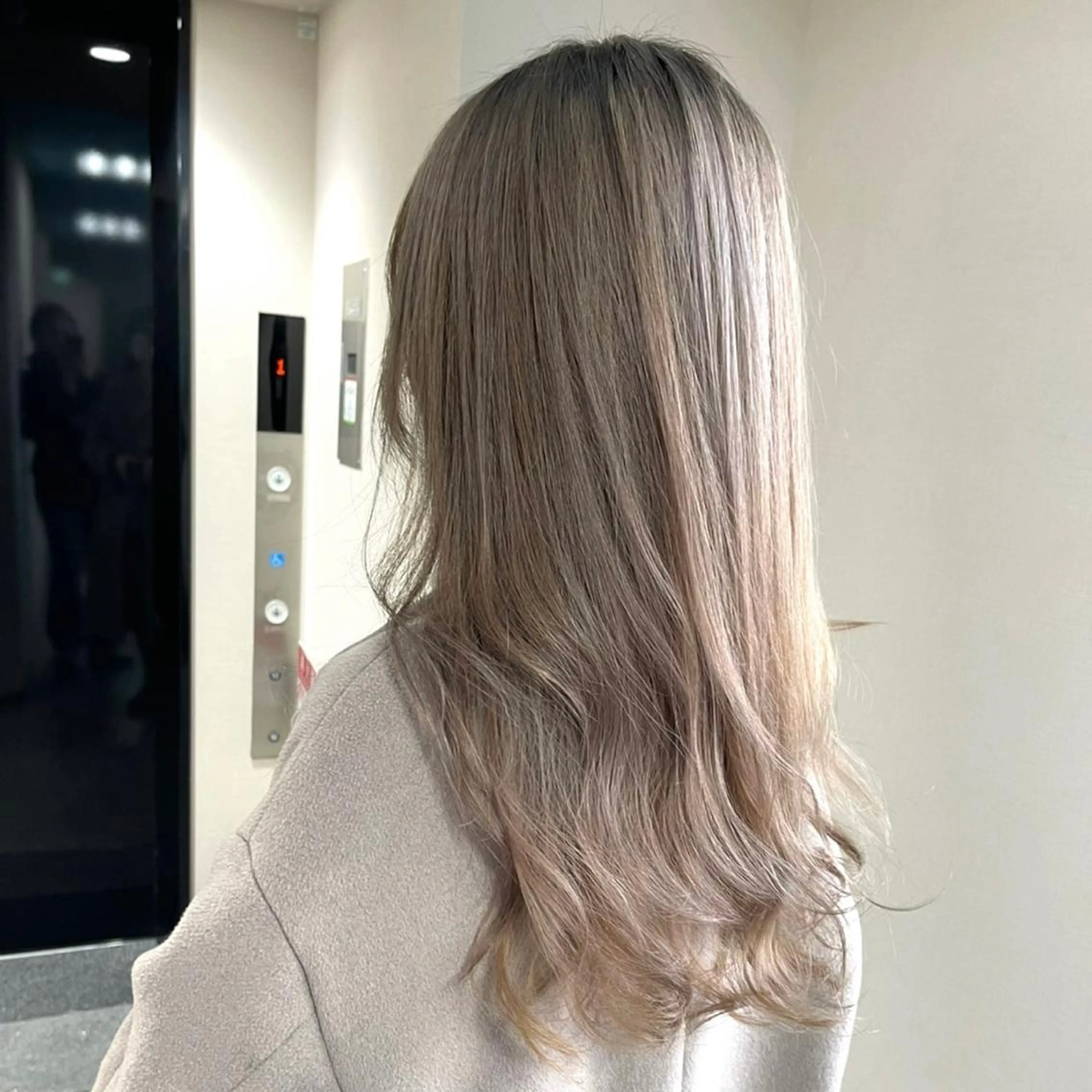 ロング カラー ヘアアレンジ ブリーチ ケアブリーチ ダブルカラー ヘアカラー 松井那津子 /ハイライトブリーチのヘアスタイル