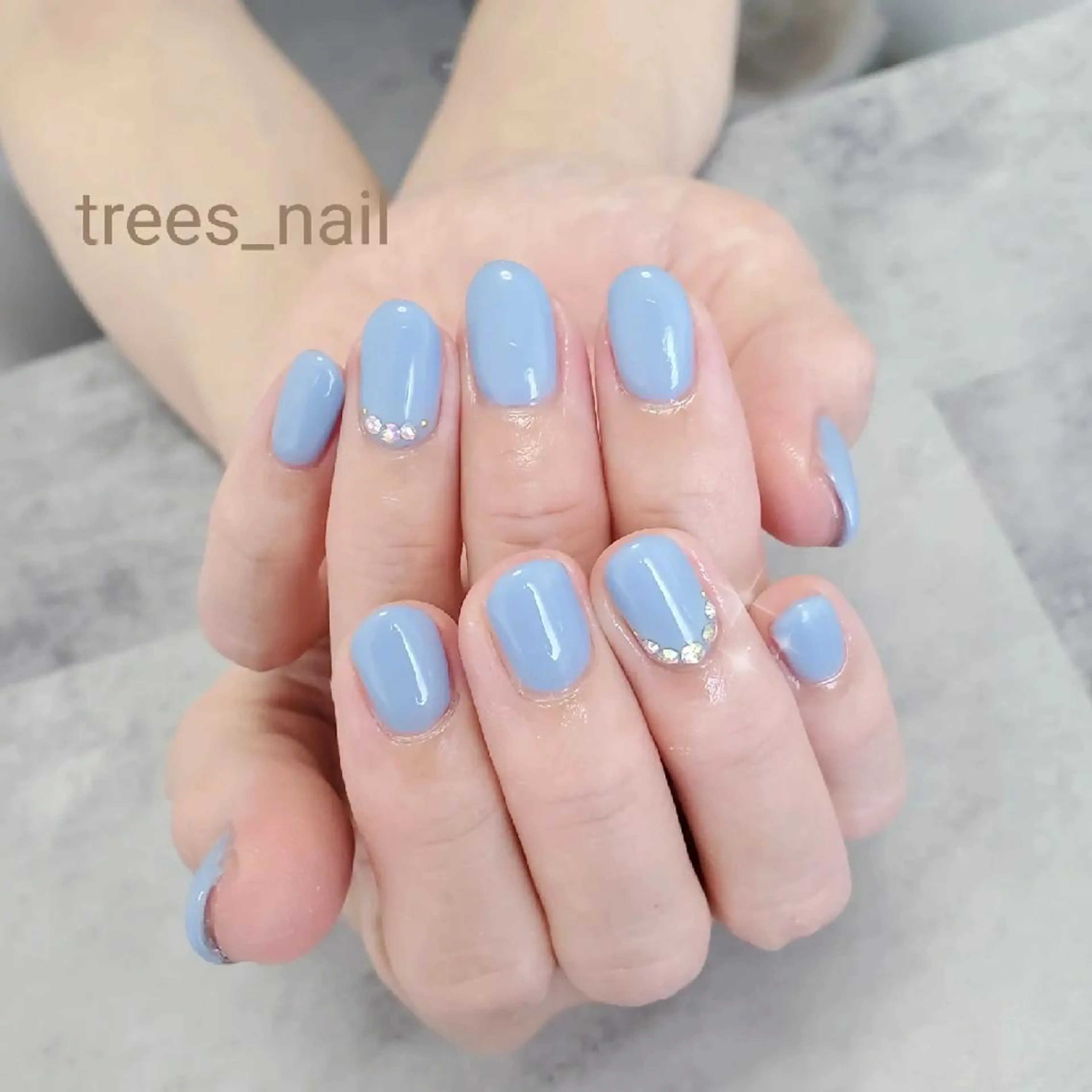 ネイル 水色 ワンカラーネイル シンプルネイル trees_ nailのネイルデザイン