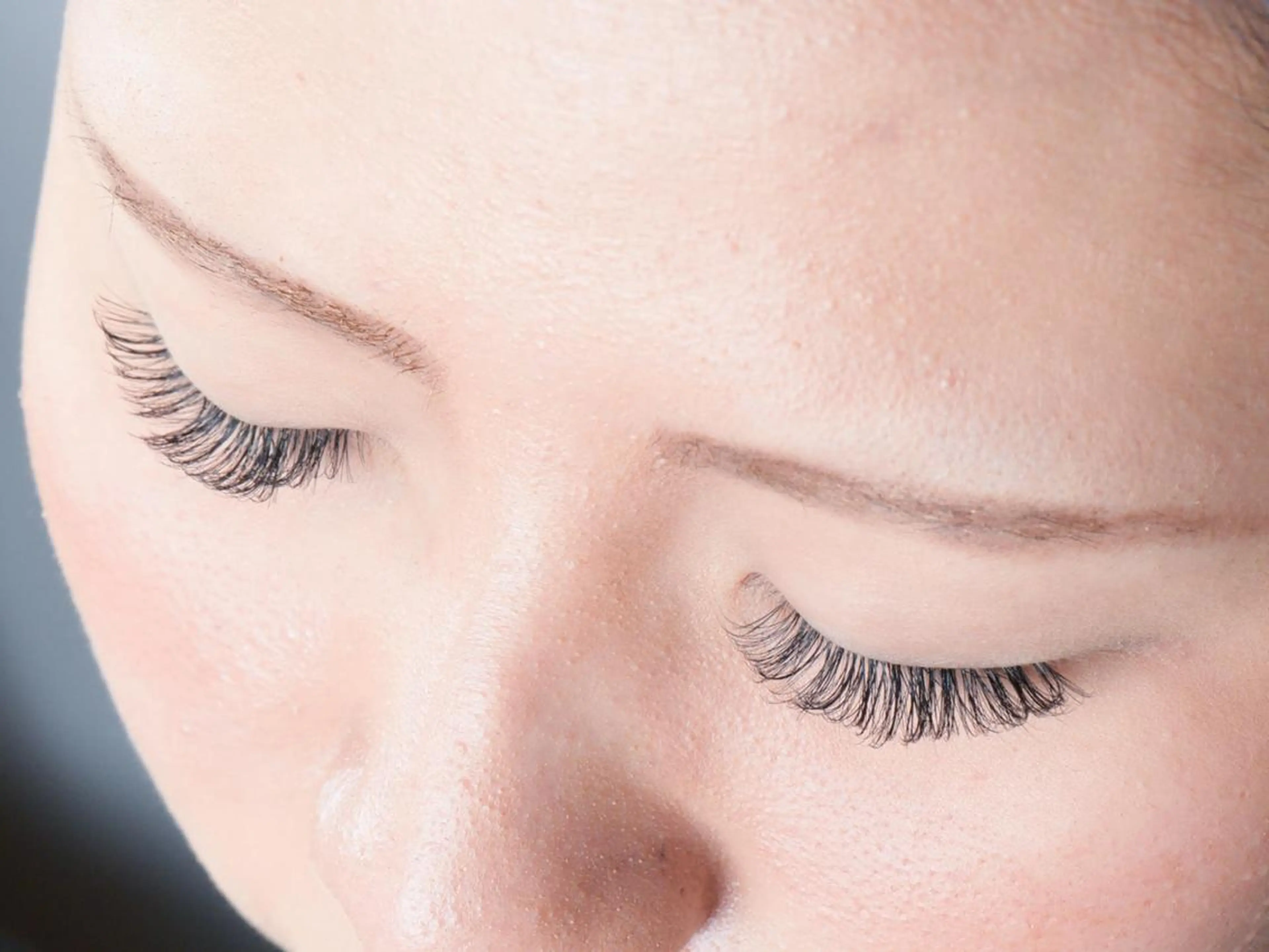 マツエク・マツパ アイサロンTOP BROW天王寺あべの店所属・TOPBROW マユリのマツエク・マツパデザイン