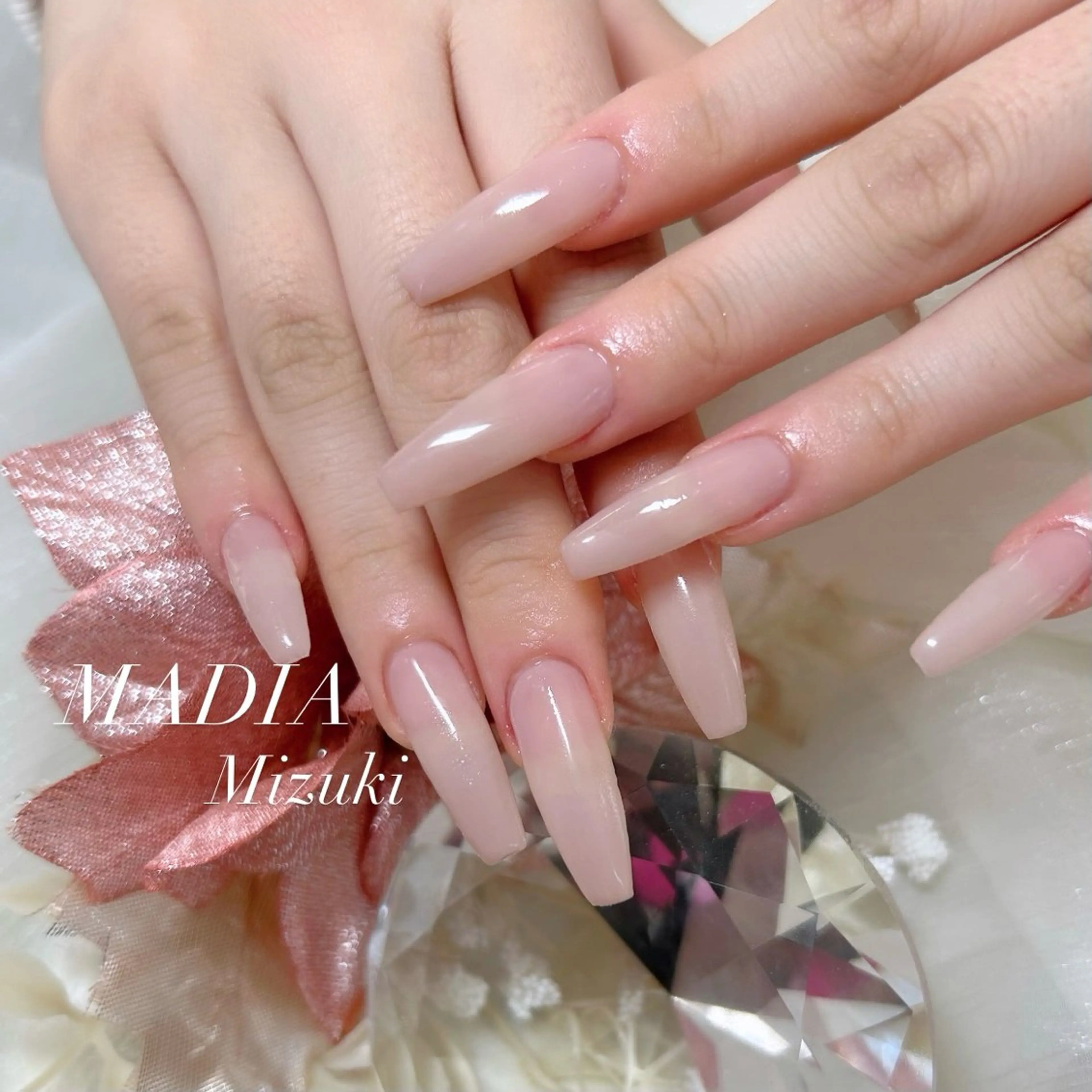ネイル ジェルネイル ワンカラーネイル Nailsalon MADIA所属・石塚 みずきのネイルデザイン