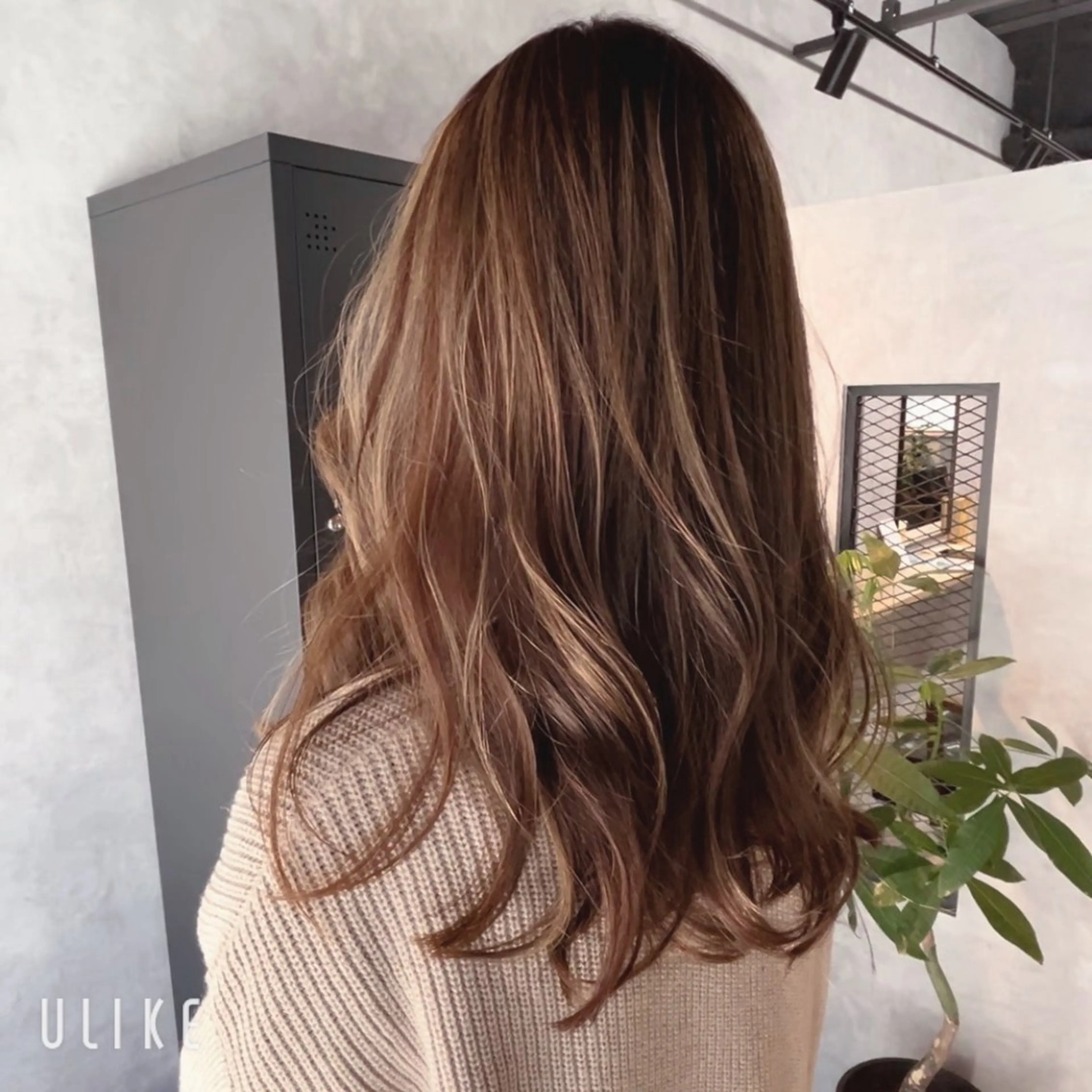 〔平日限定〕✨似合わせカット💇‍♀️＋ブリーチ無しWカラー✨の写真